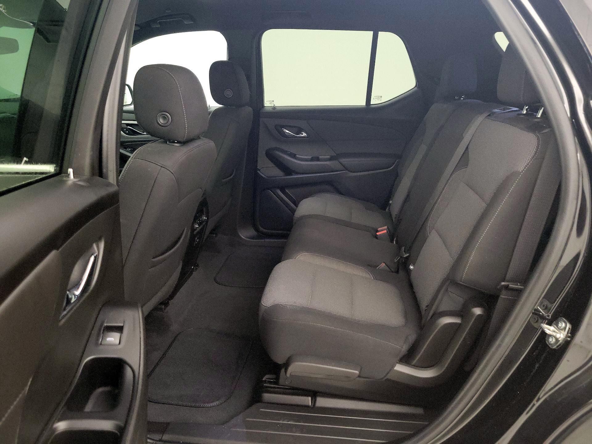 Thumbnail: 2022 Chevrolet Traverse - 19