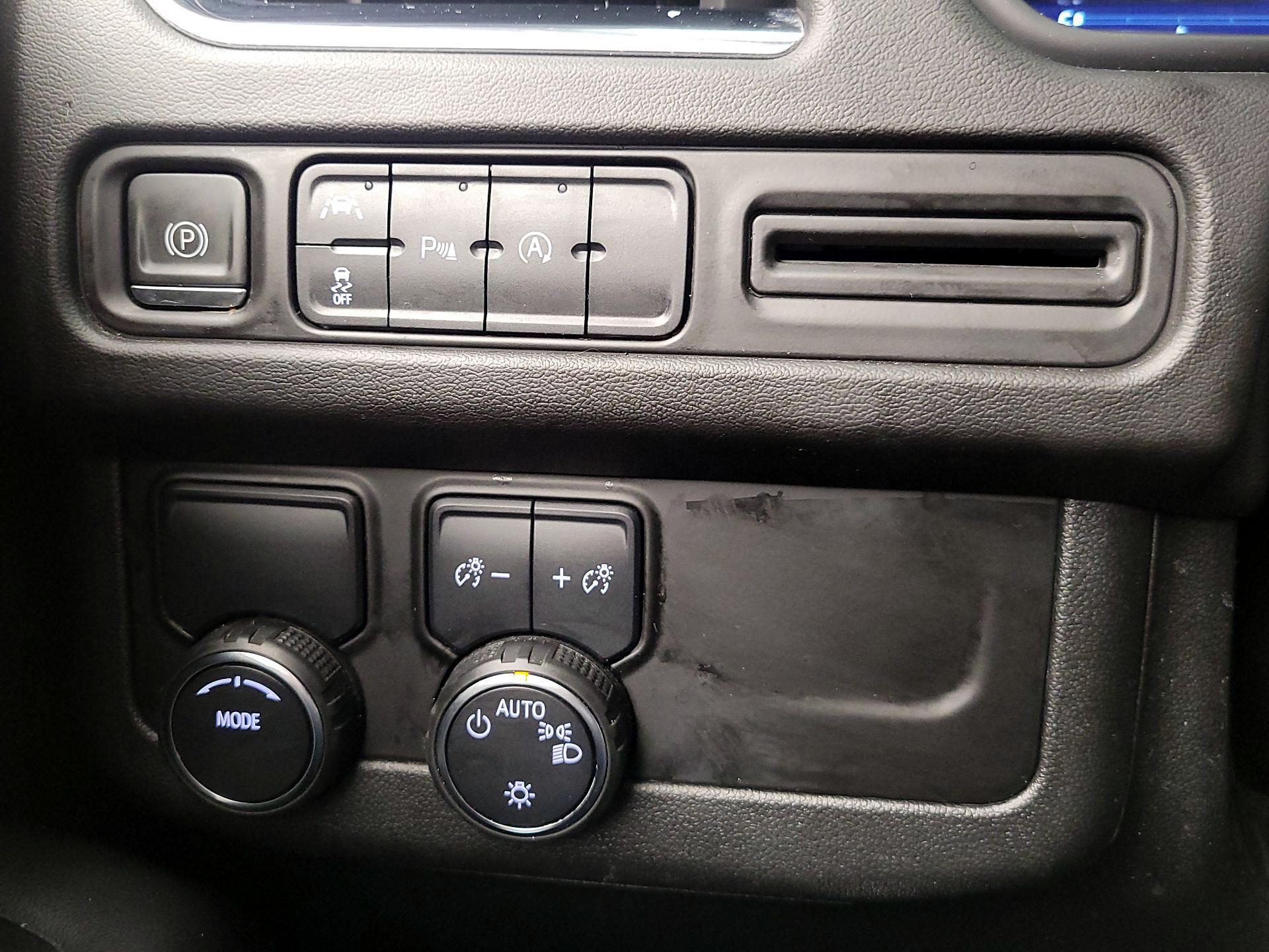 Thumbnail: 2023 Chevrolet Suburban - 13