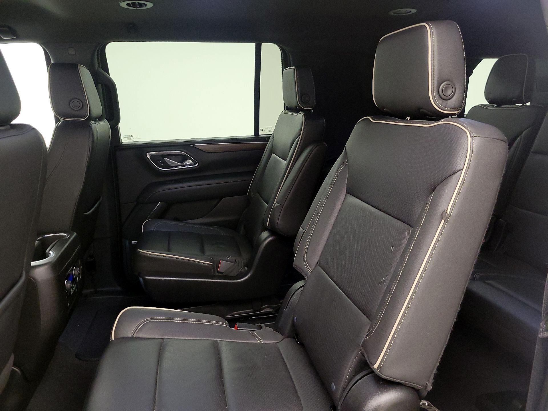 Thumbnail: 2023 Chevrolet Suburban - 20