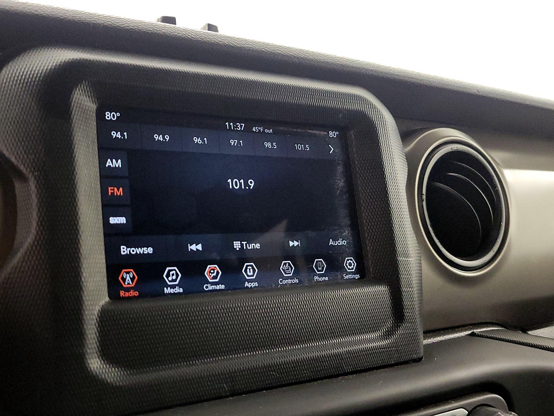 Thumbnail: 2020 Jeep Wrangler - 15