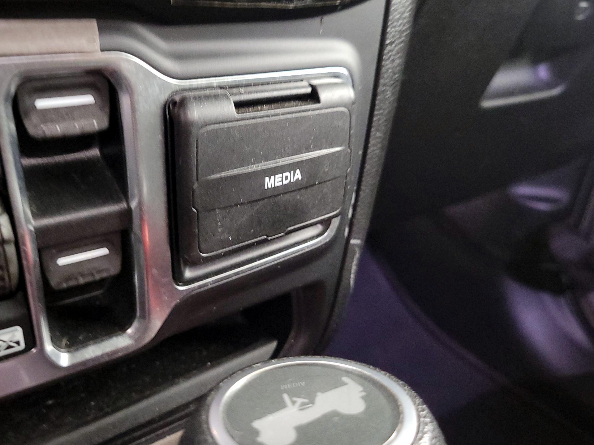 Thumbnail: 2020 Jeep Wrangler - 18