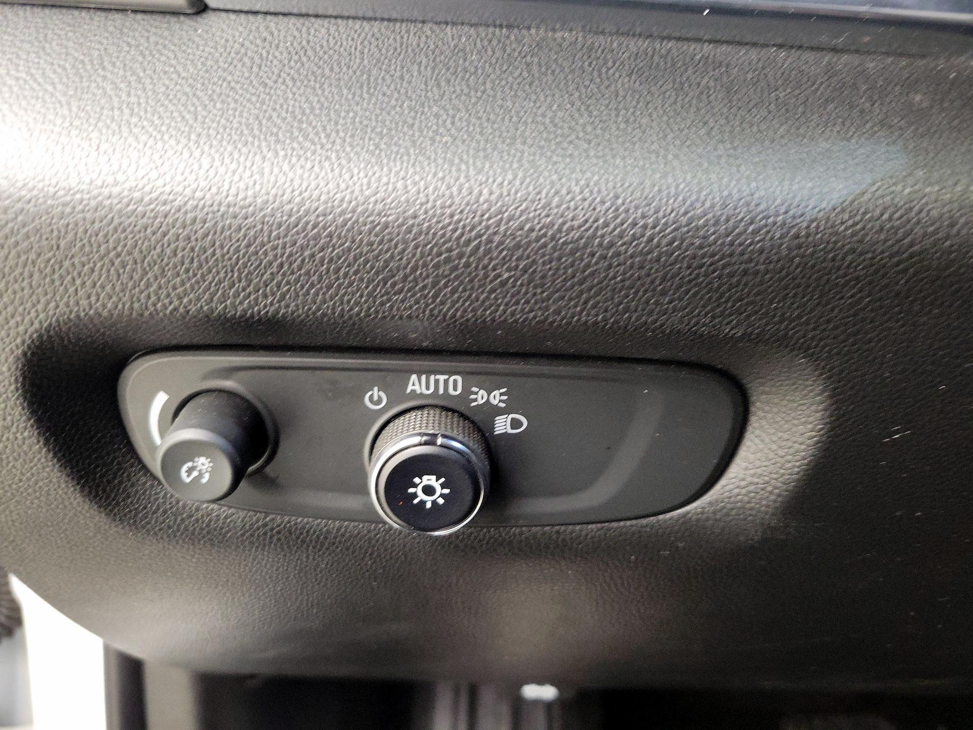 Thumbnail: 2023 Chevrolet Traverse - 13