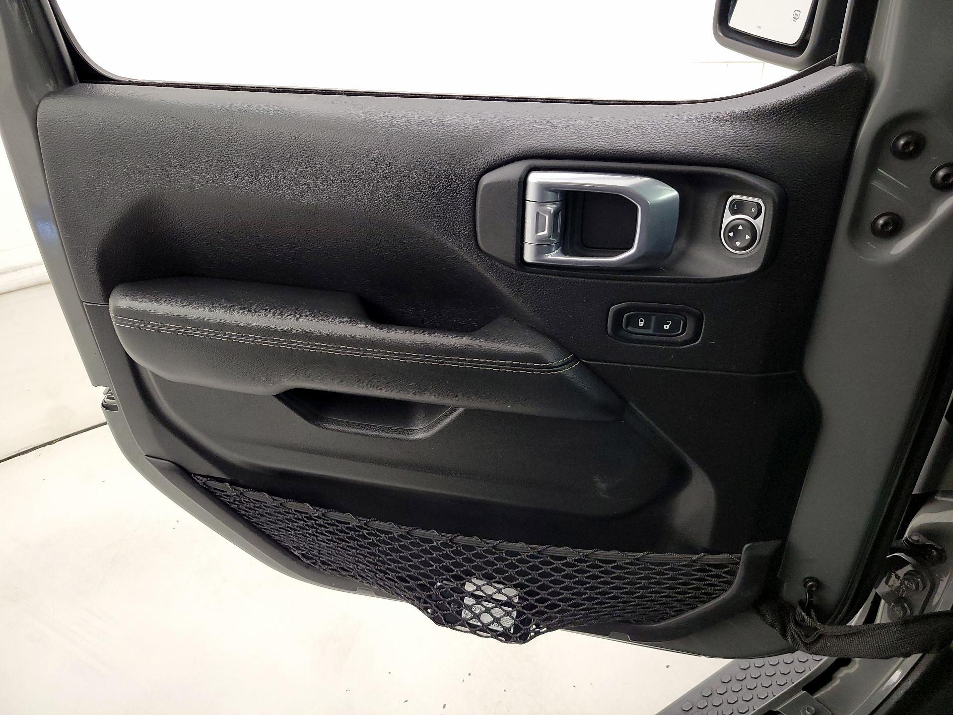 Thumbnail: 2022 Jeep Wrangler - 12