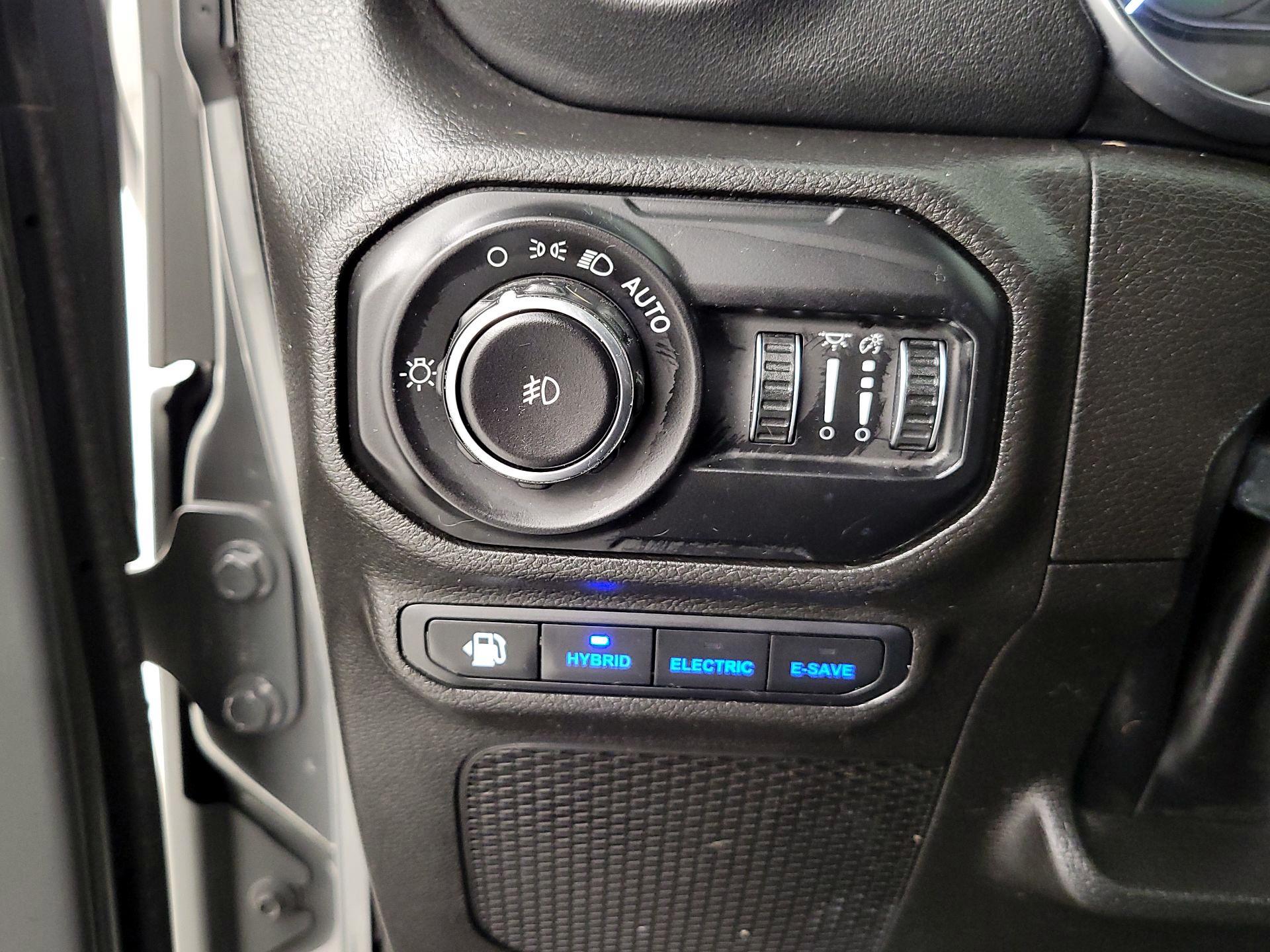 Thumbnail: 2022 Jeep Wrangler - 13