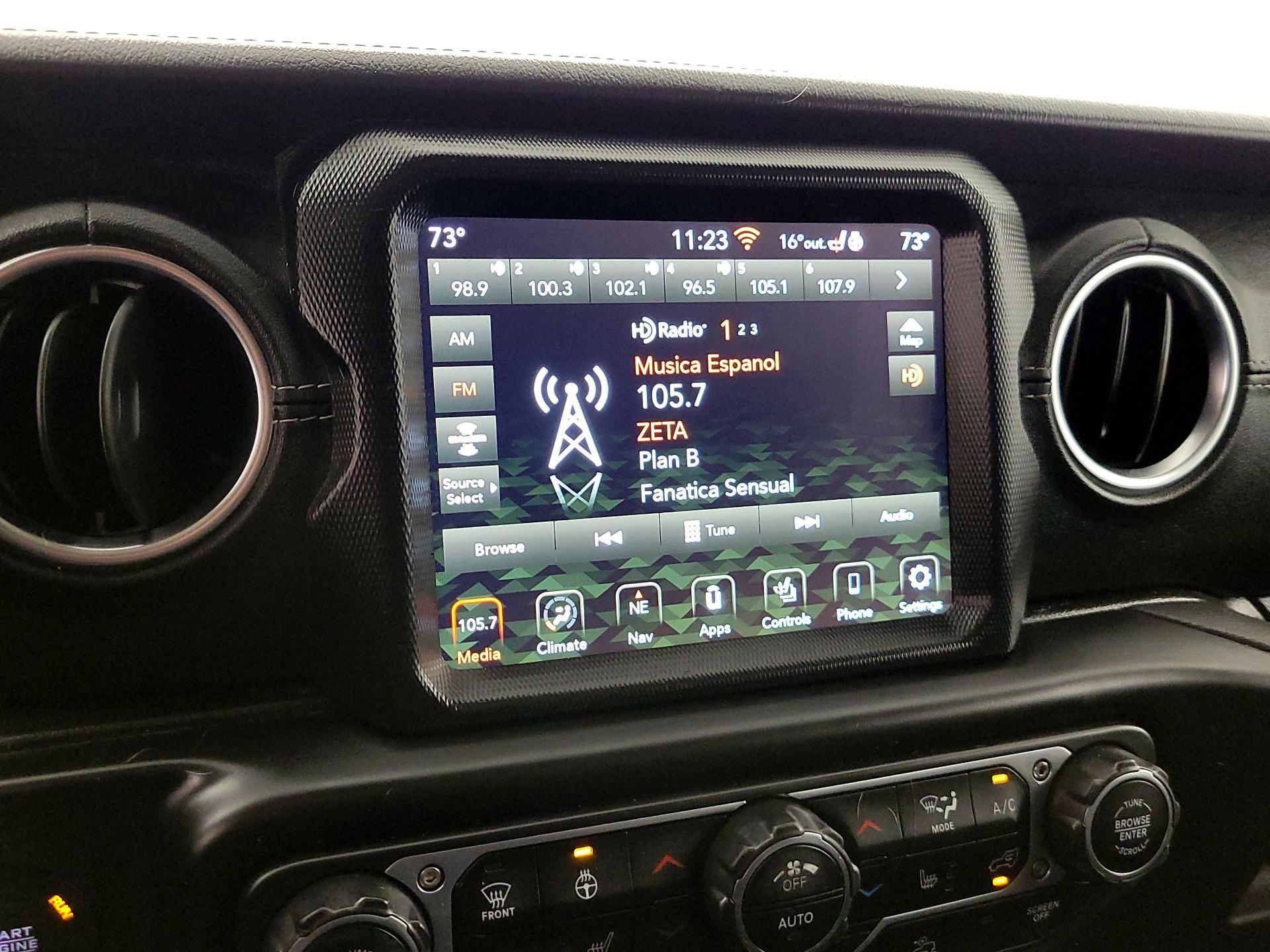 Thumbnail: 2022 Jeep Wrangler - 16