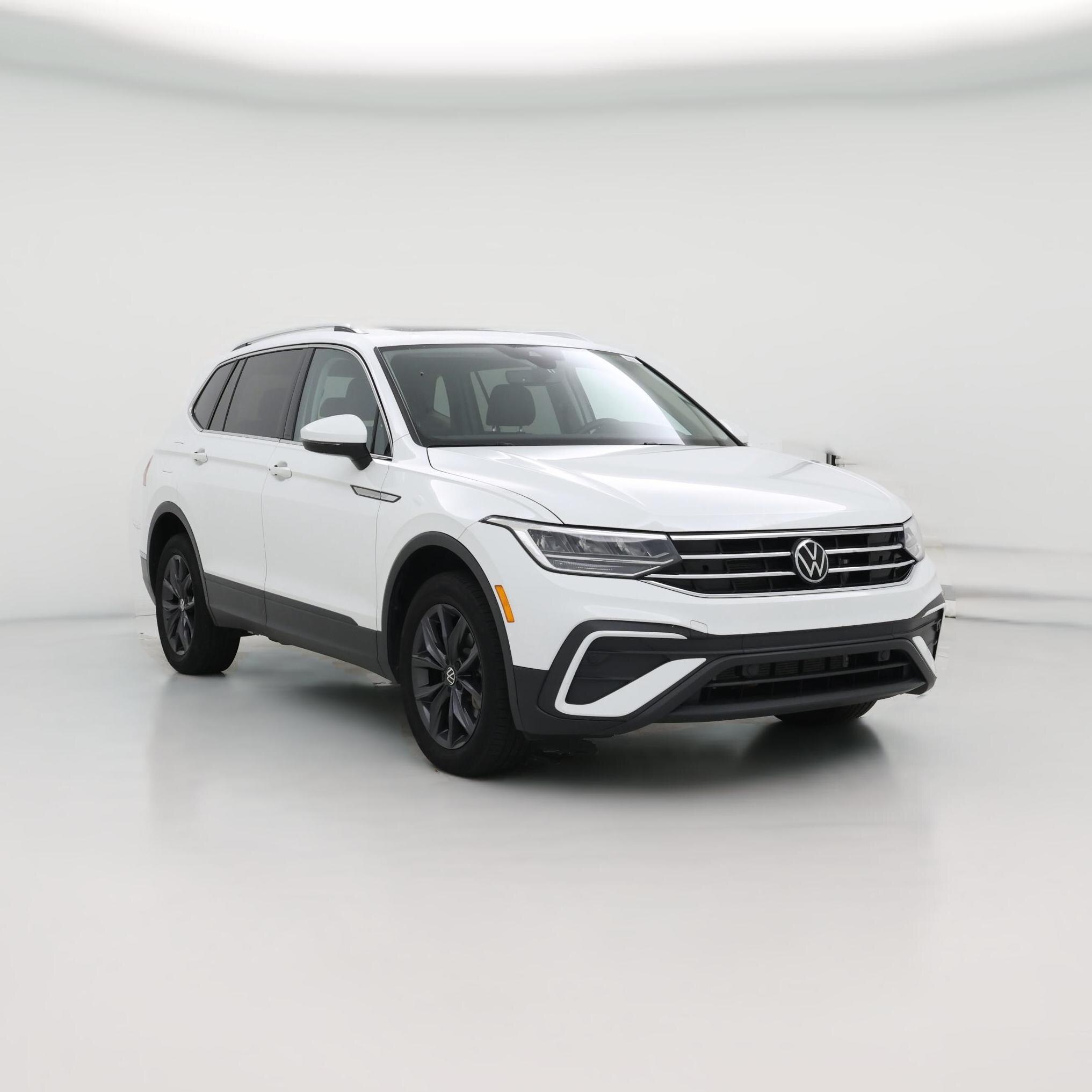 Thumbnail: 2022 Volkswagen Tiguan - 1