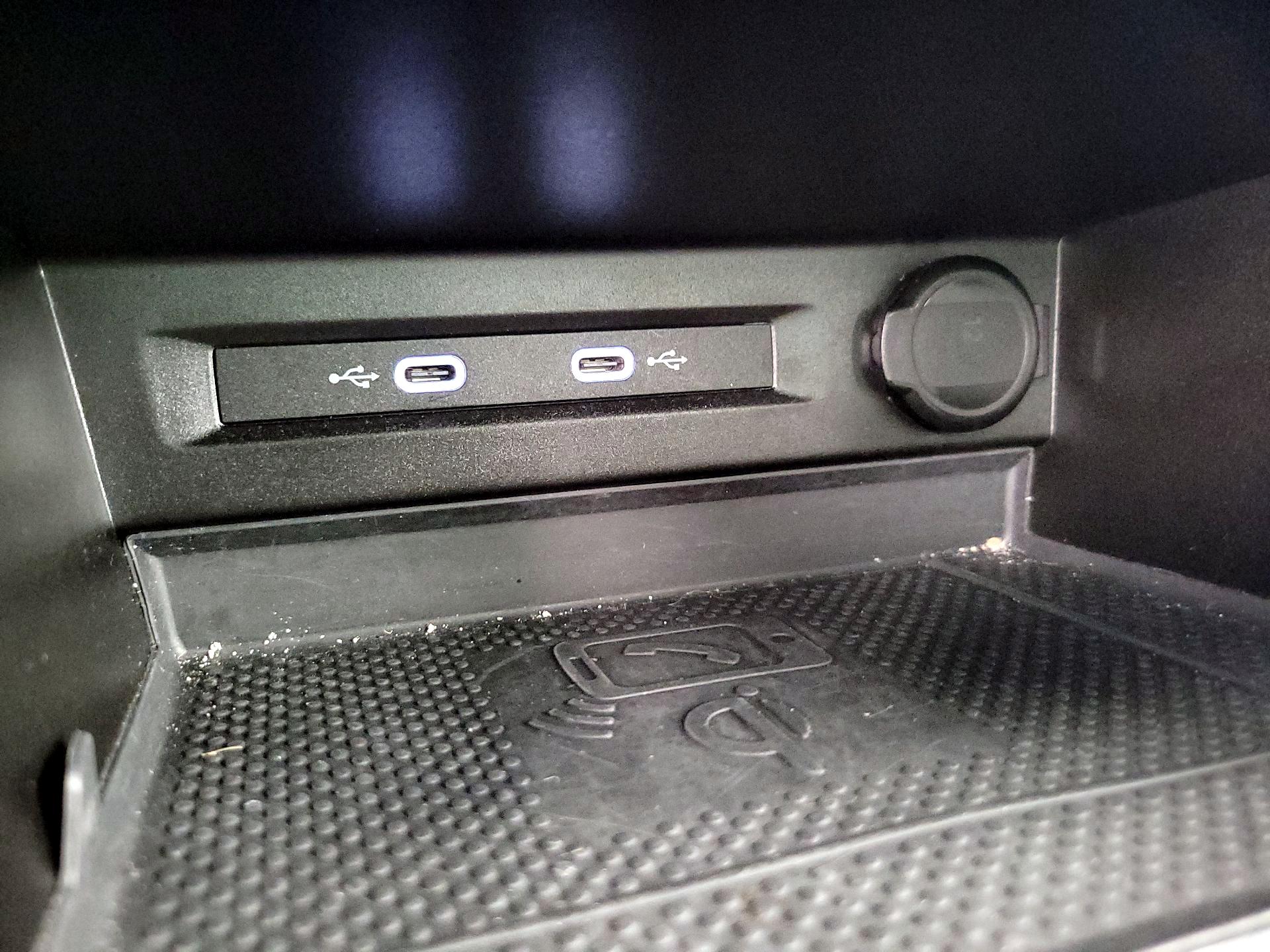 Thumbnail: 2022 Volkswagen Tiguan - 18