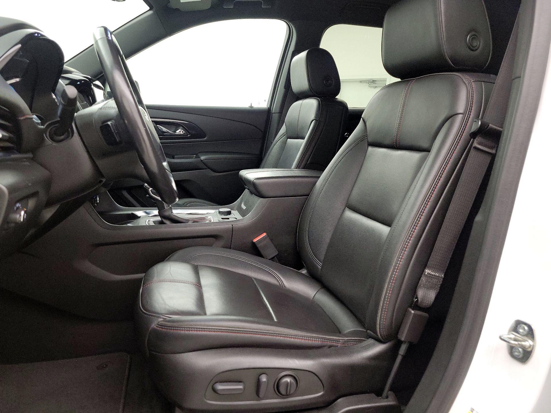 Thumbnail: 2022 Chevrolet Traverse - 11