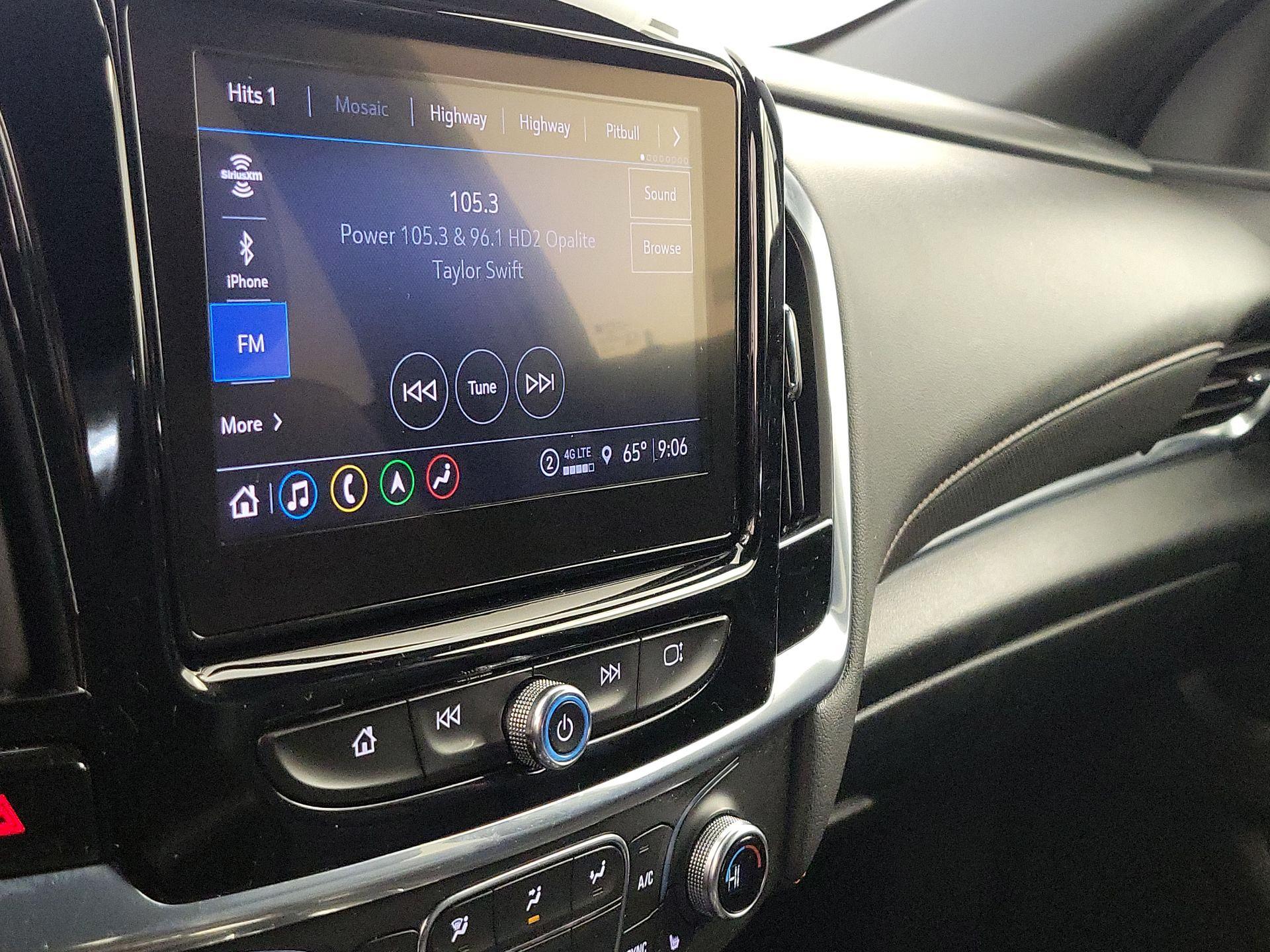 Thumbnail: 2022 Chevrolet Traverse - 16