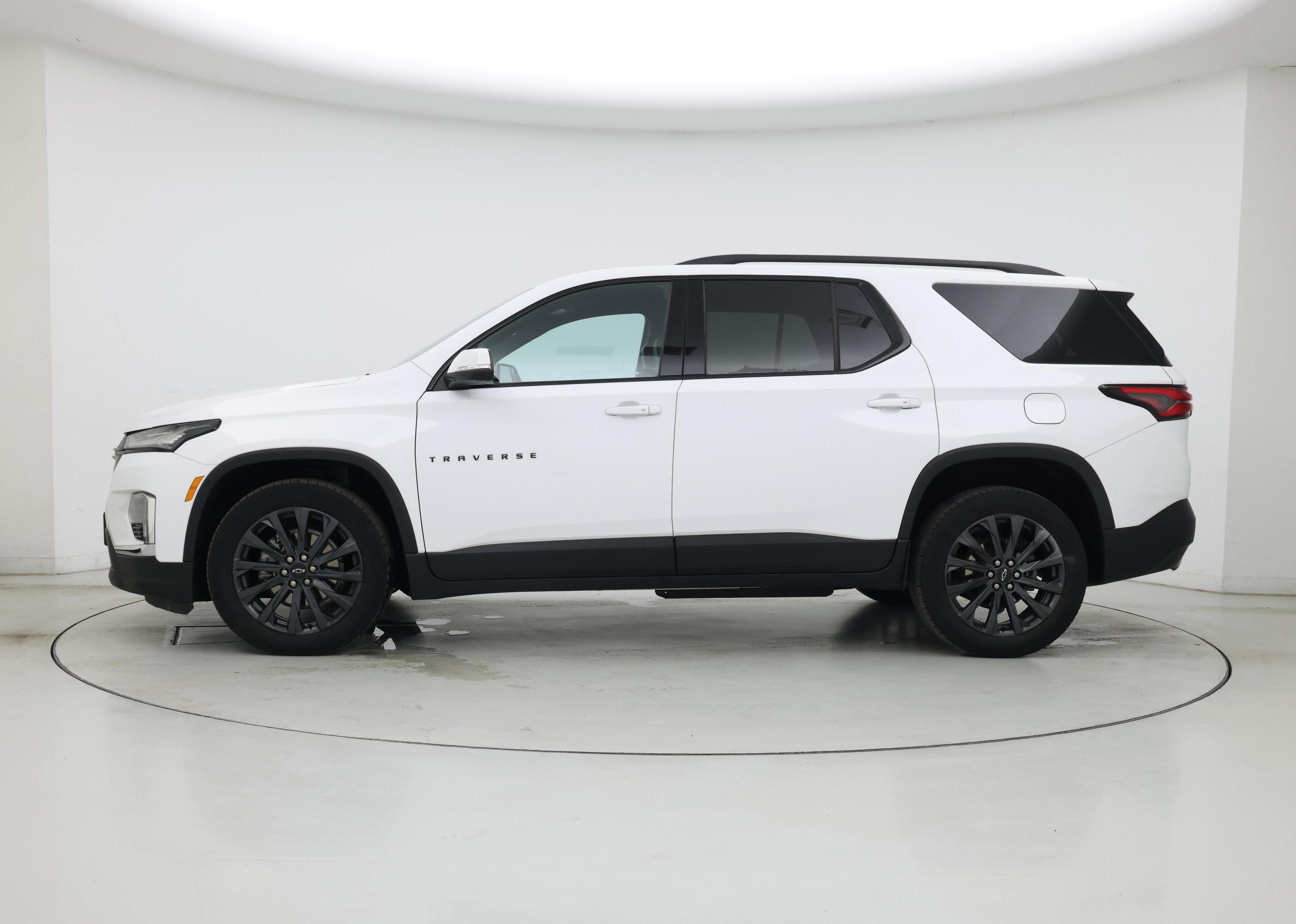 Thumbnail: 2022 Chevrolet Traverse - 3