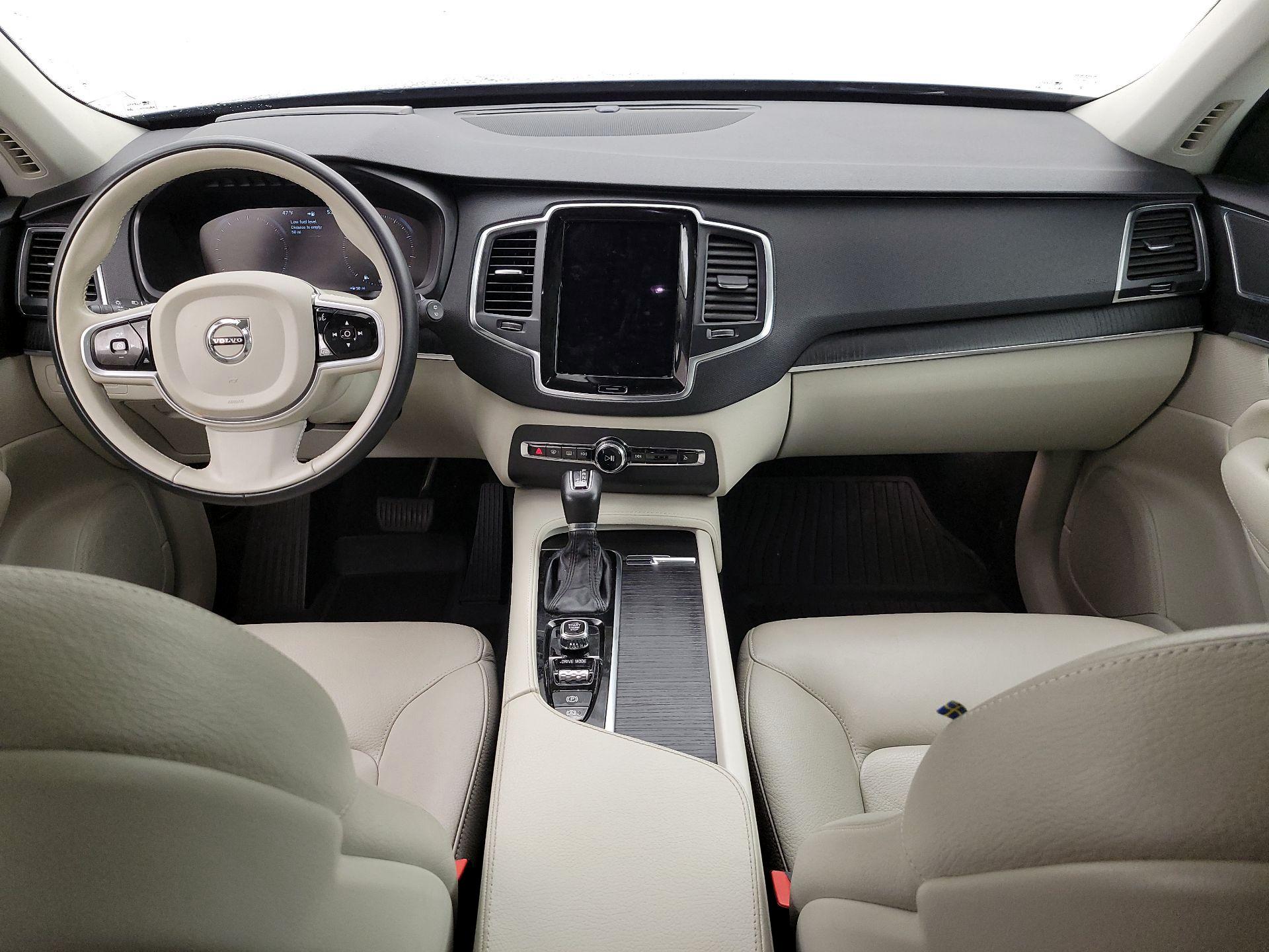 Thumbnail: 2020 Volvo XC90 - 9