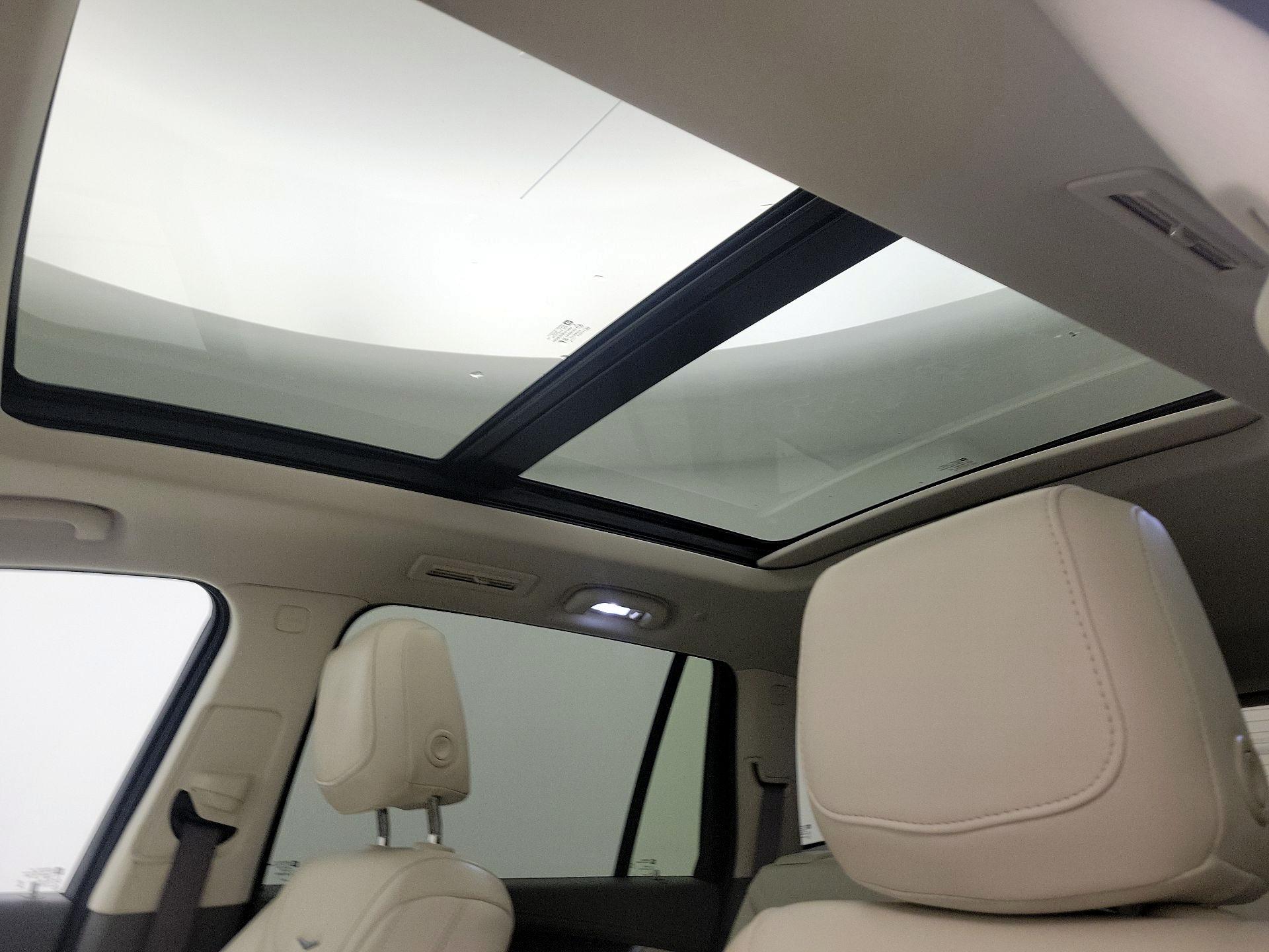 Thumbnail: 2021 Cadillac XT6 - 18