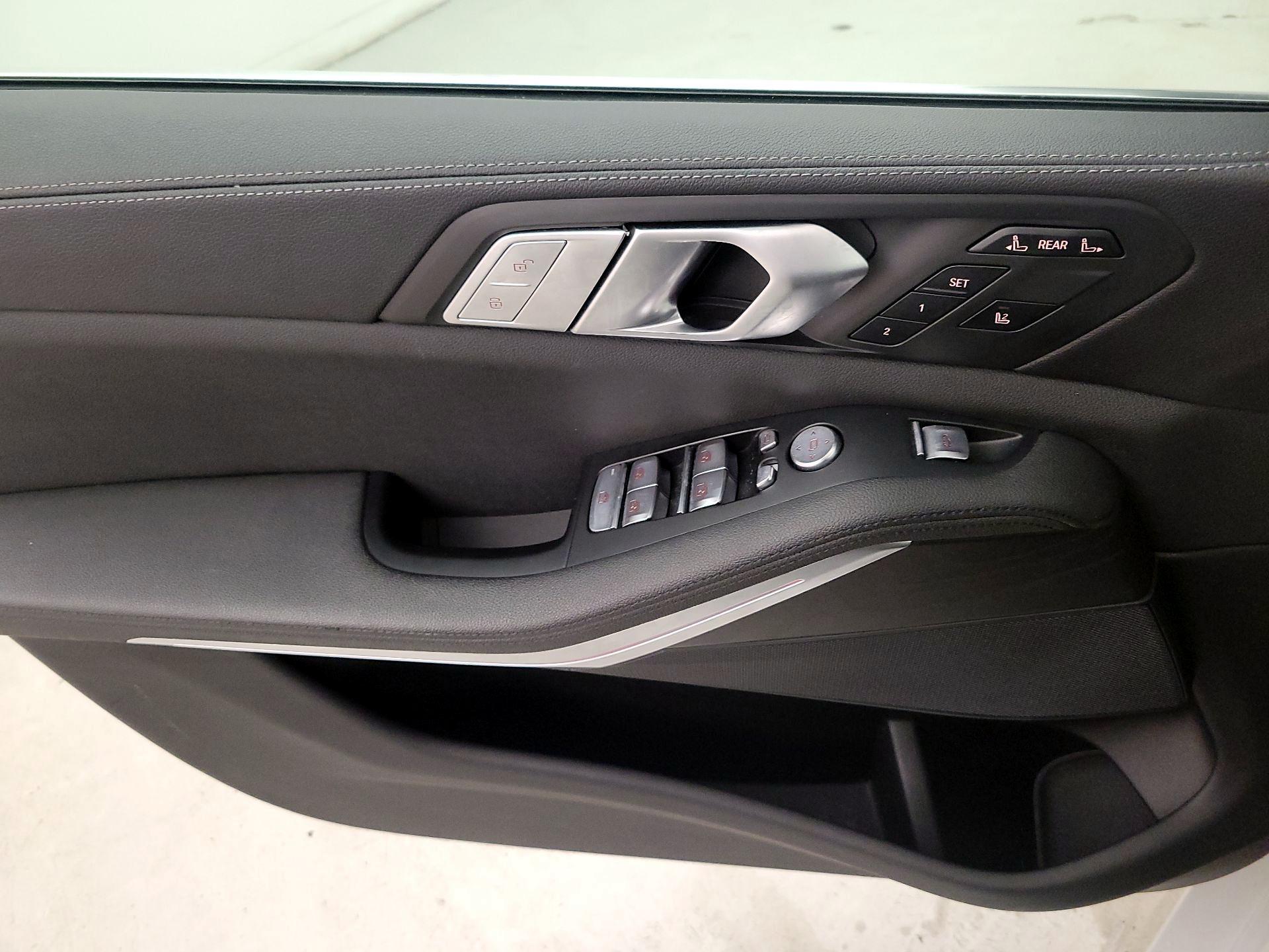 Thumbnail: 2021 BMW X7 - 12