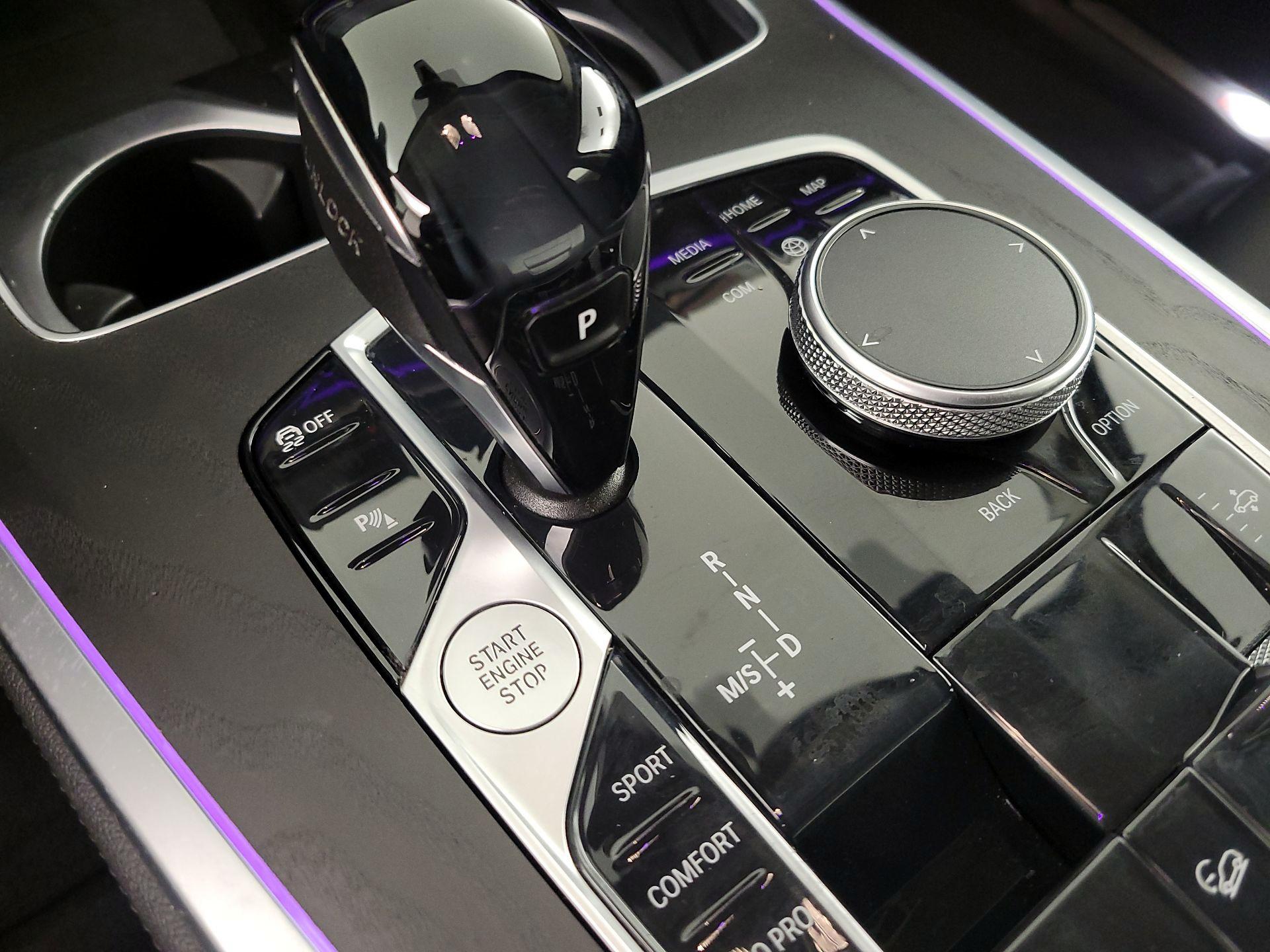 Thumbnail: 2021 BMW X7 - 18