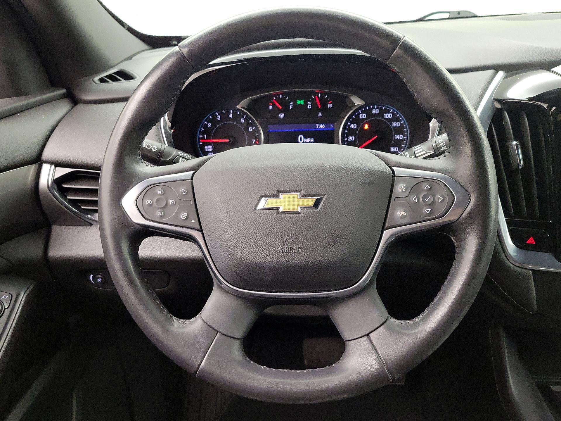 Thumbnail: 2022 Chevrolet Traverse - 10