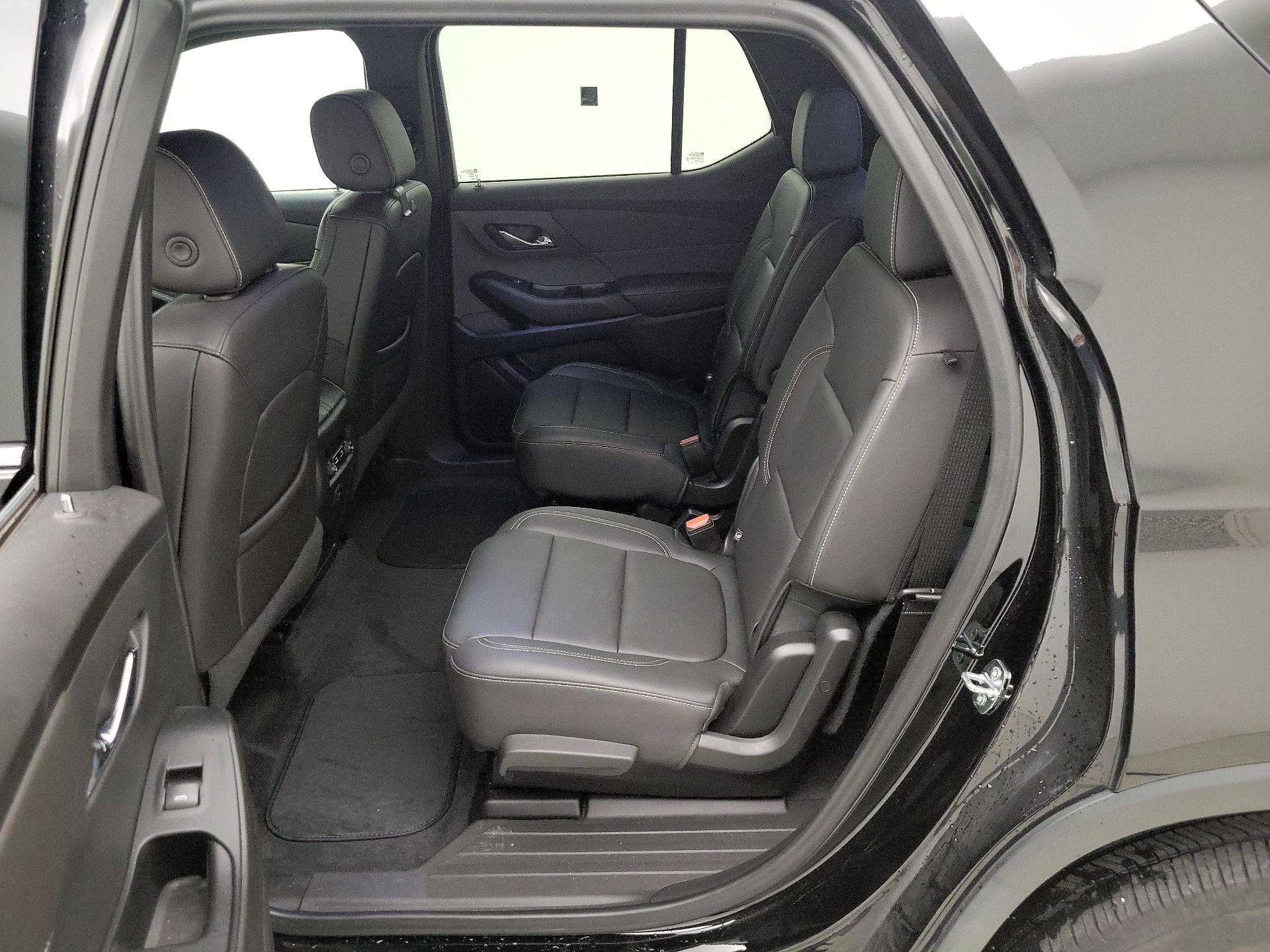 Thumbnail: 2022 Chevrolet Traverse - 19