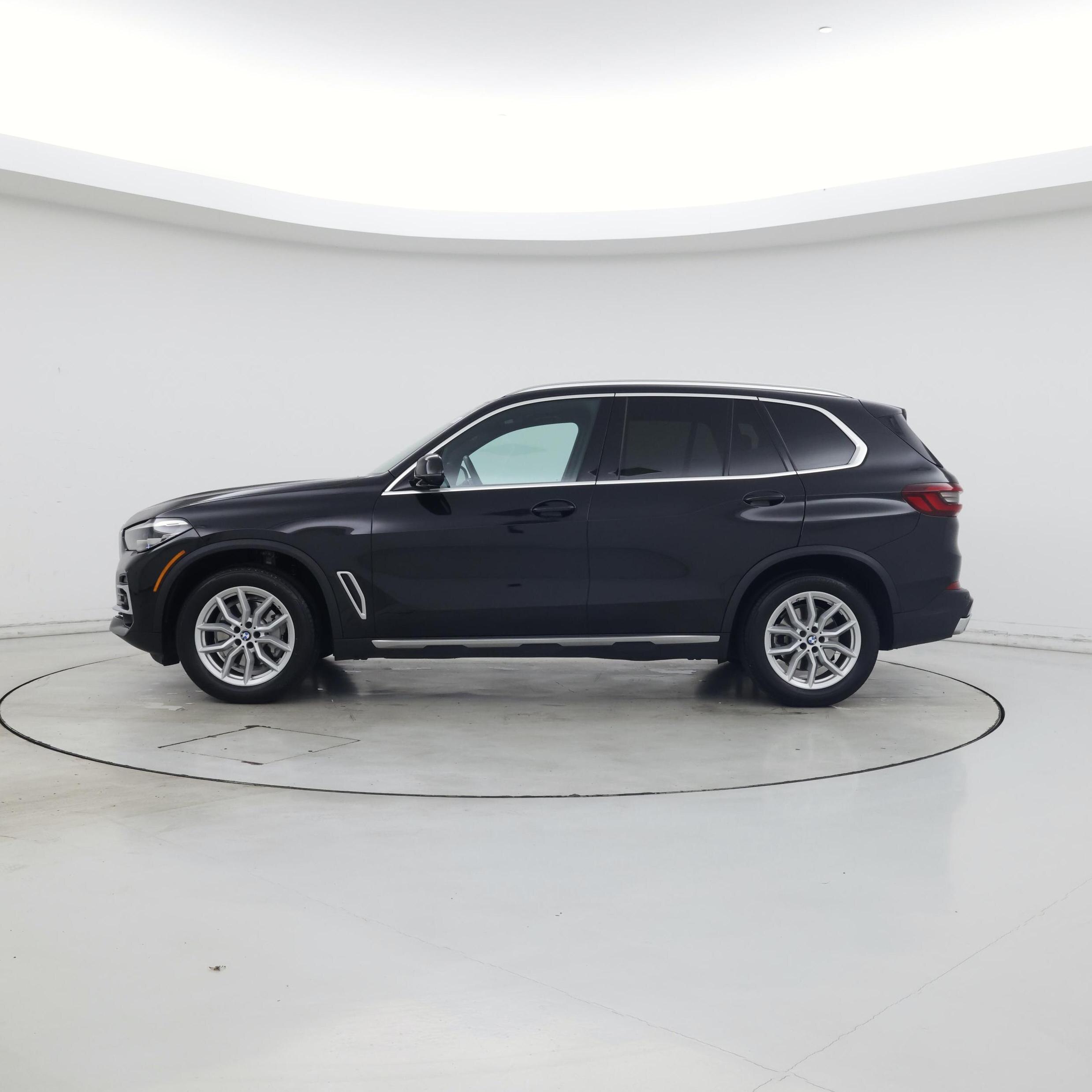 Thumbnail: 2023 BMW X5 - 3