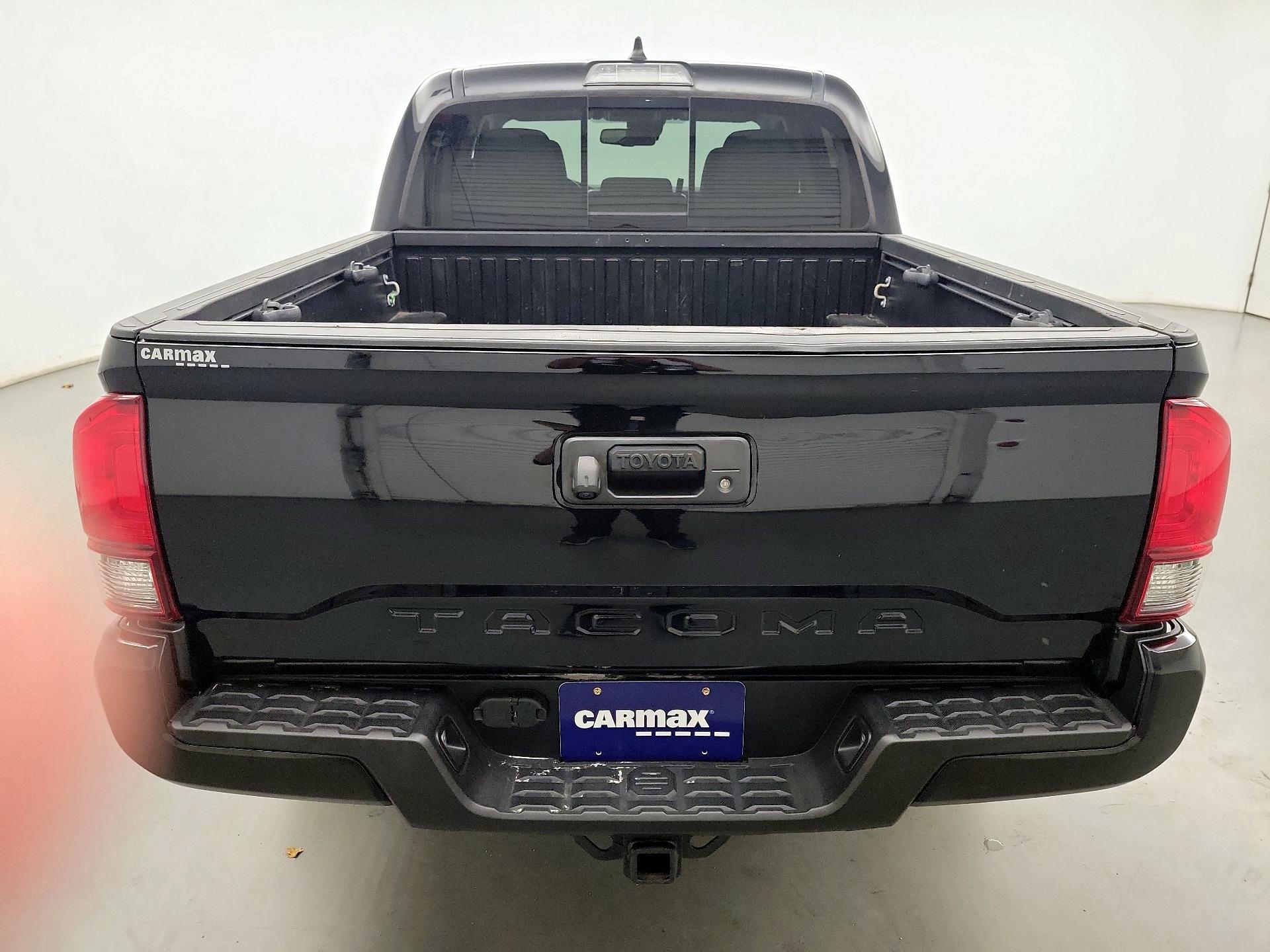 Thumbnail: 2022 Toyota Tacoma - 17