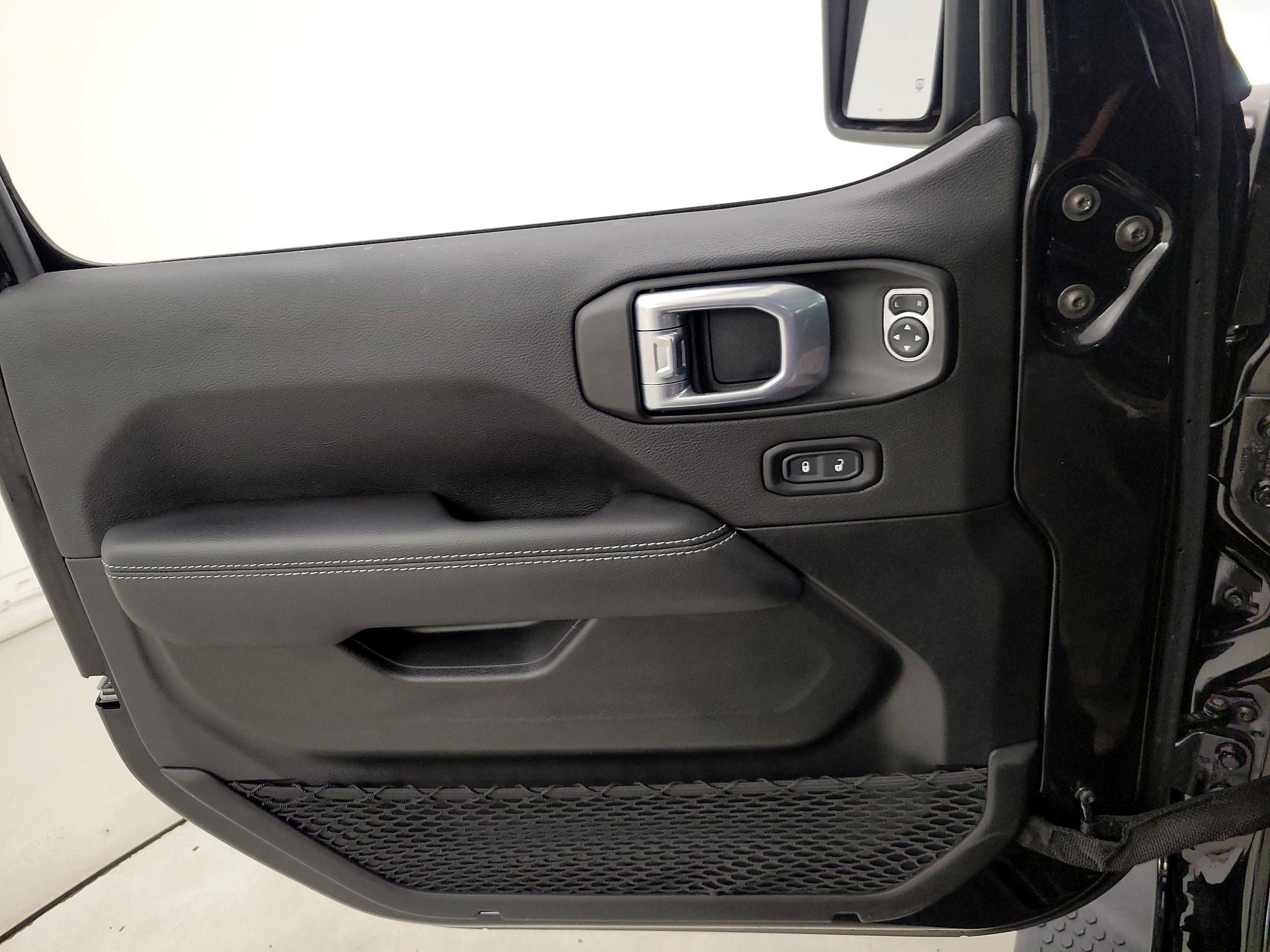 Thumbnail: 2021 Jeep Wrangler - 12