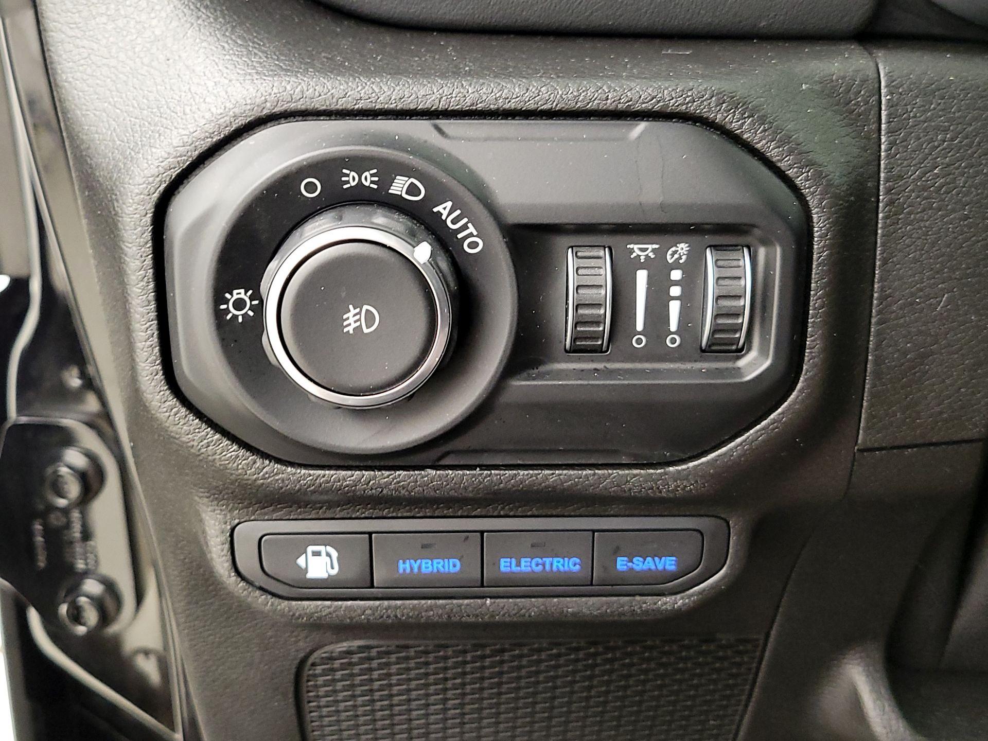 Thumbnail: 2021 Jeep Wrangler - 13