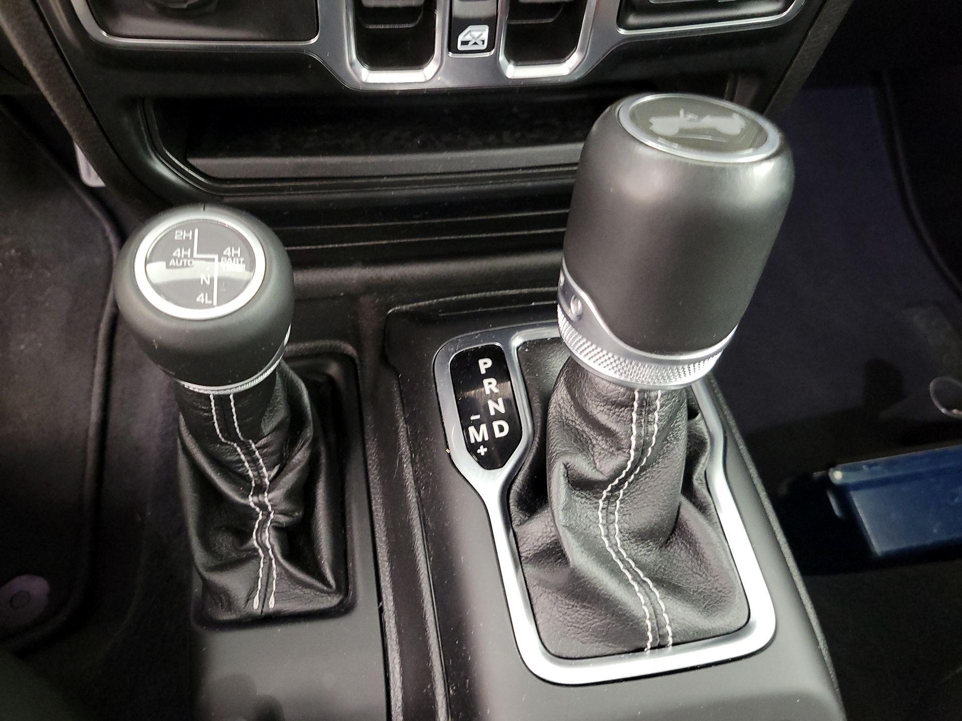 Thumbnail: 2021 Jeep Wrangler - 18