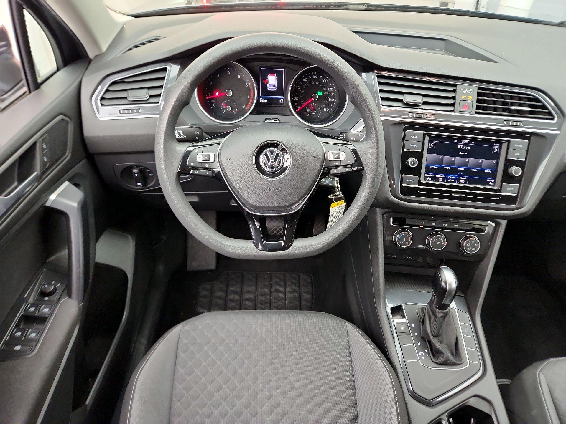 Thumbnail: 2021 Volkswagen Tiguan - 10