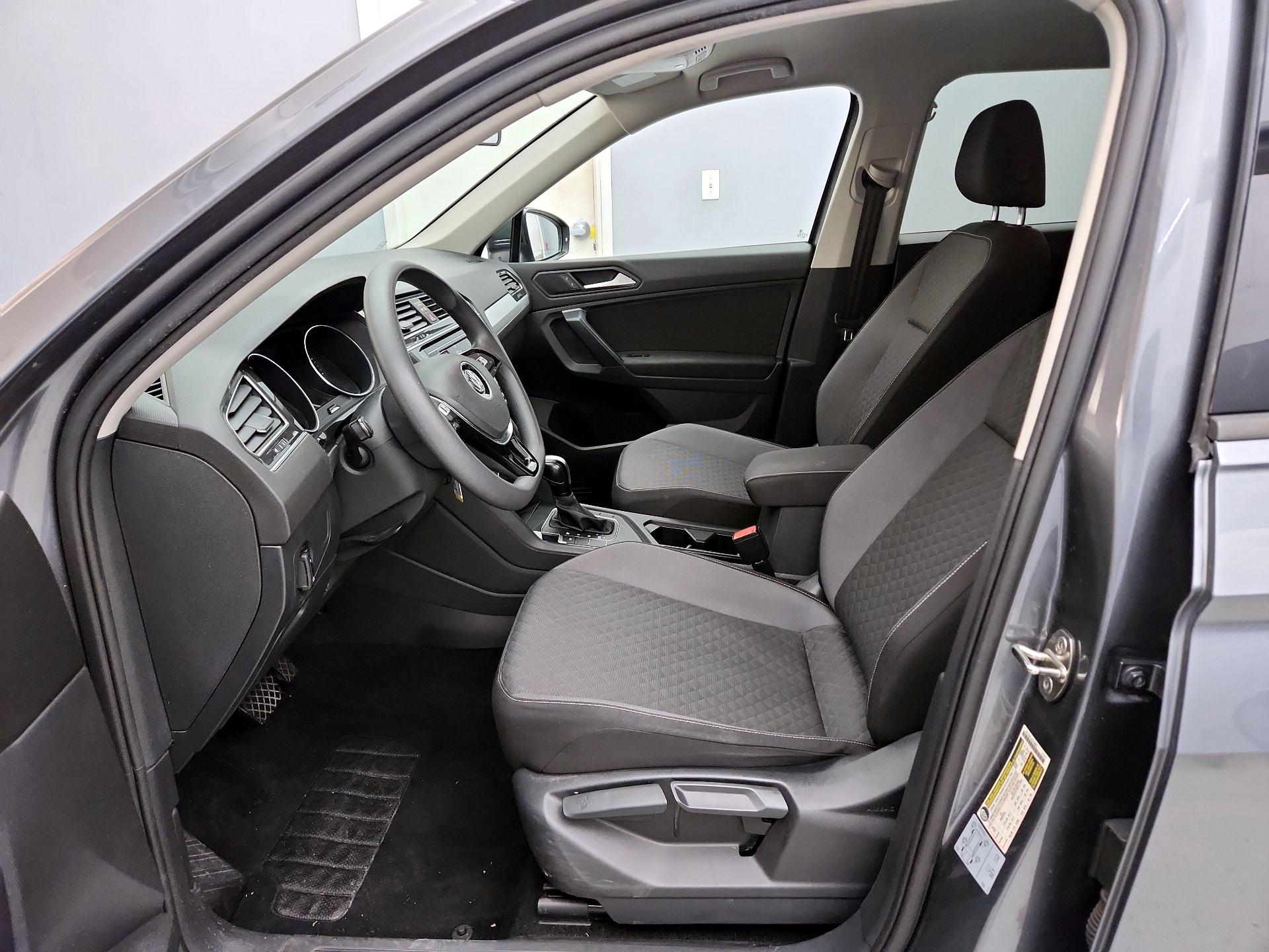 Thumbnail: 2021 Volkswagen Tiguan - 11