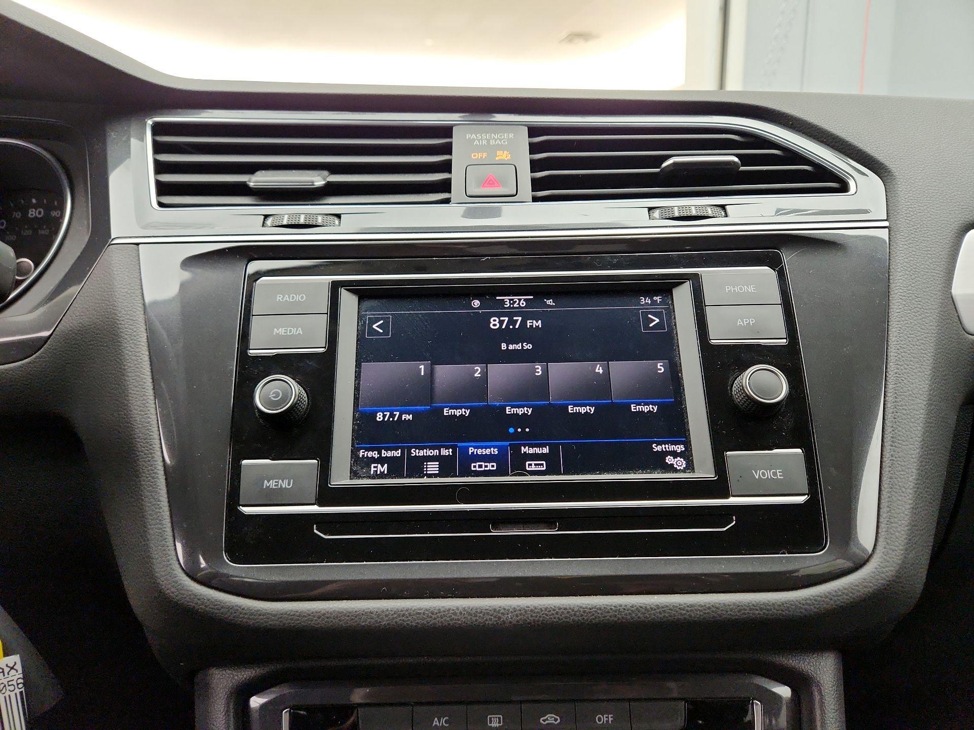 Thumbnail: 2021 Volkswagen Tiguan - 15