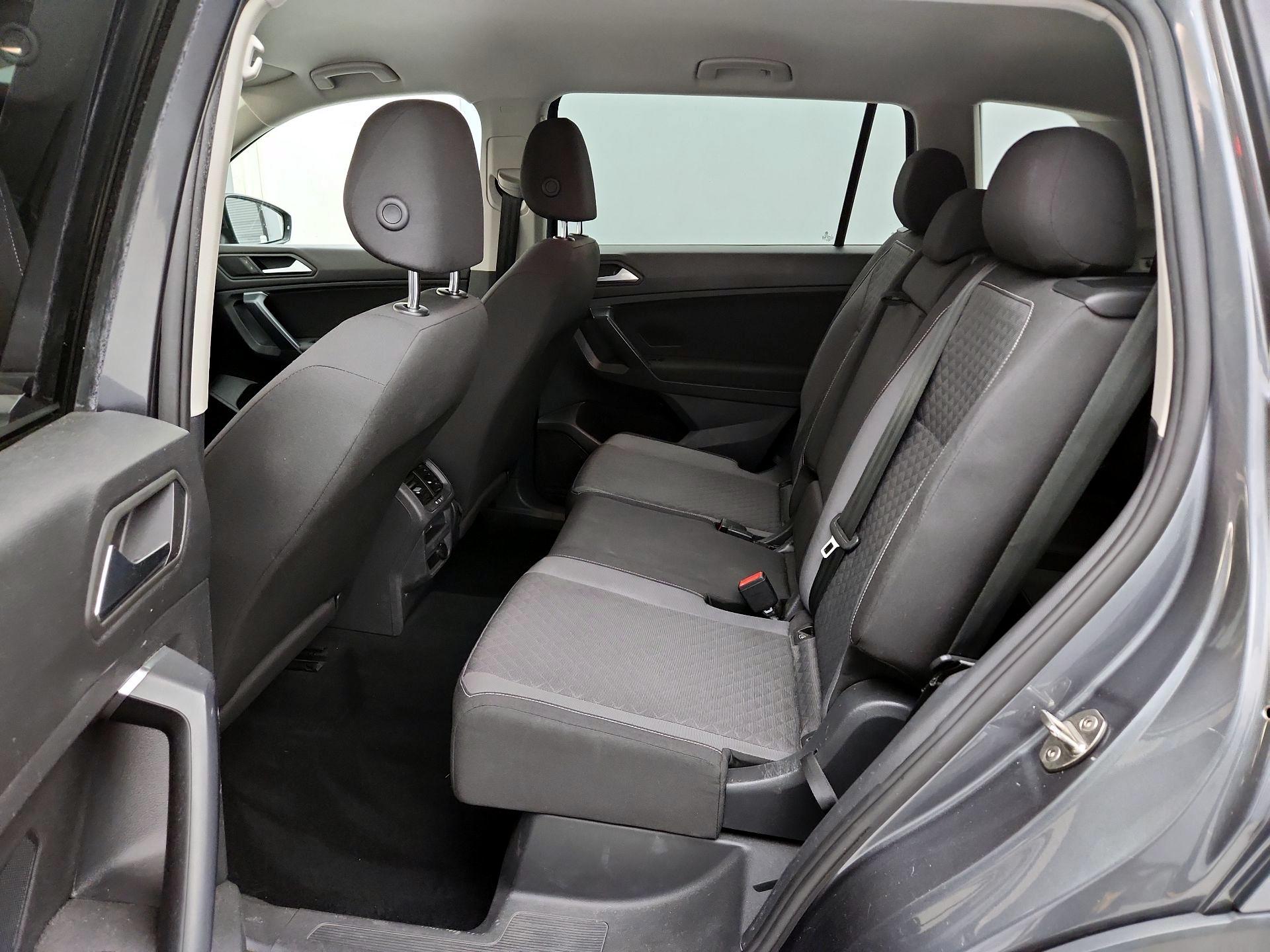 Thumbnail: 2021 Volkswagen Tiguan - 19