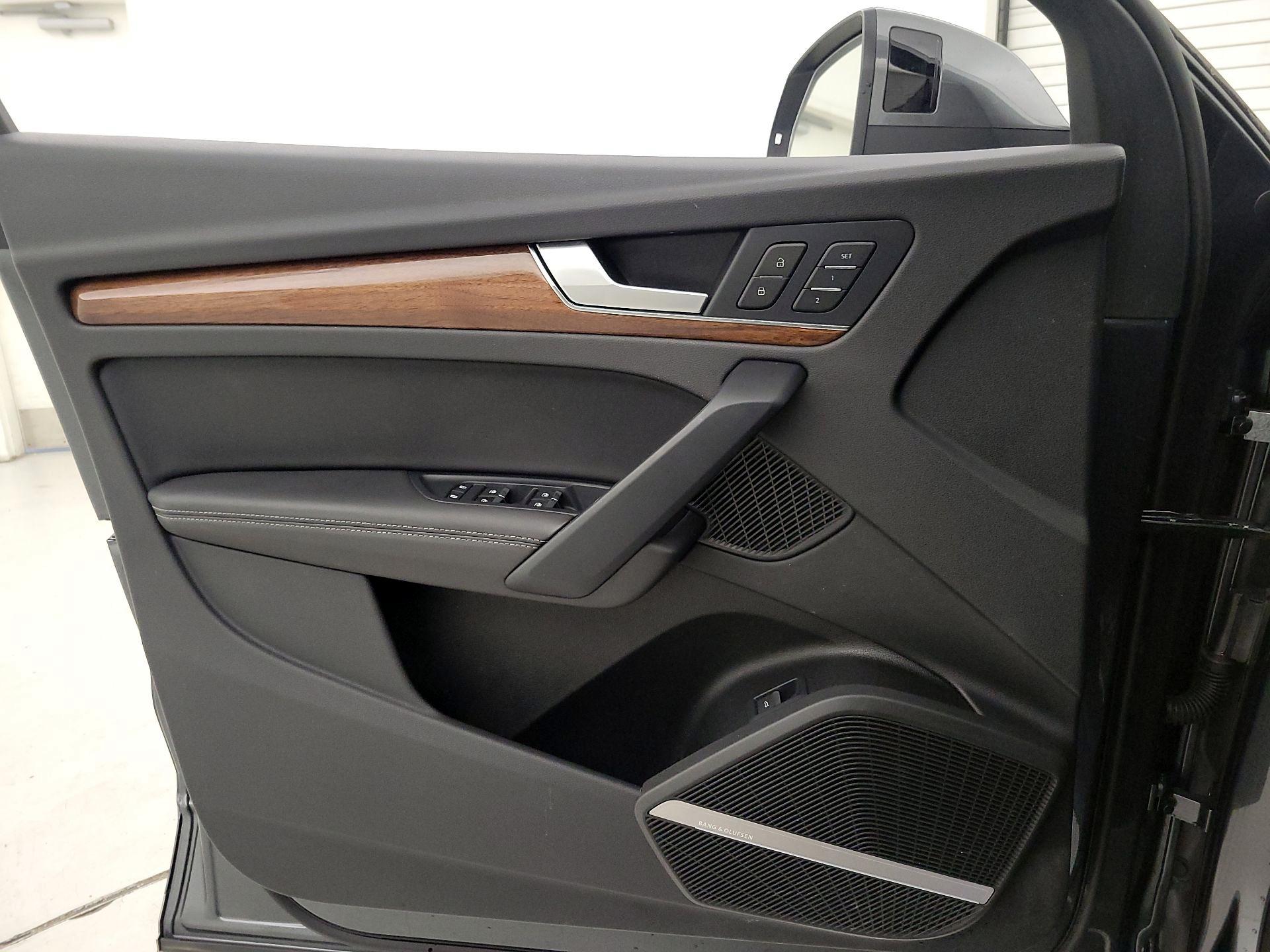 Thumbnail: 2022 Audi Q5 - 12