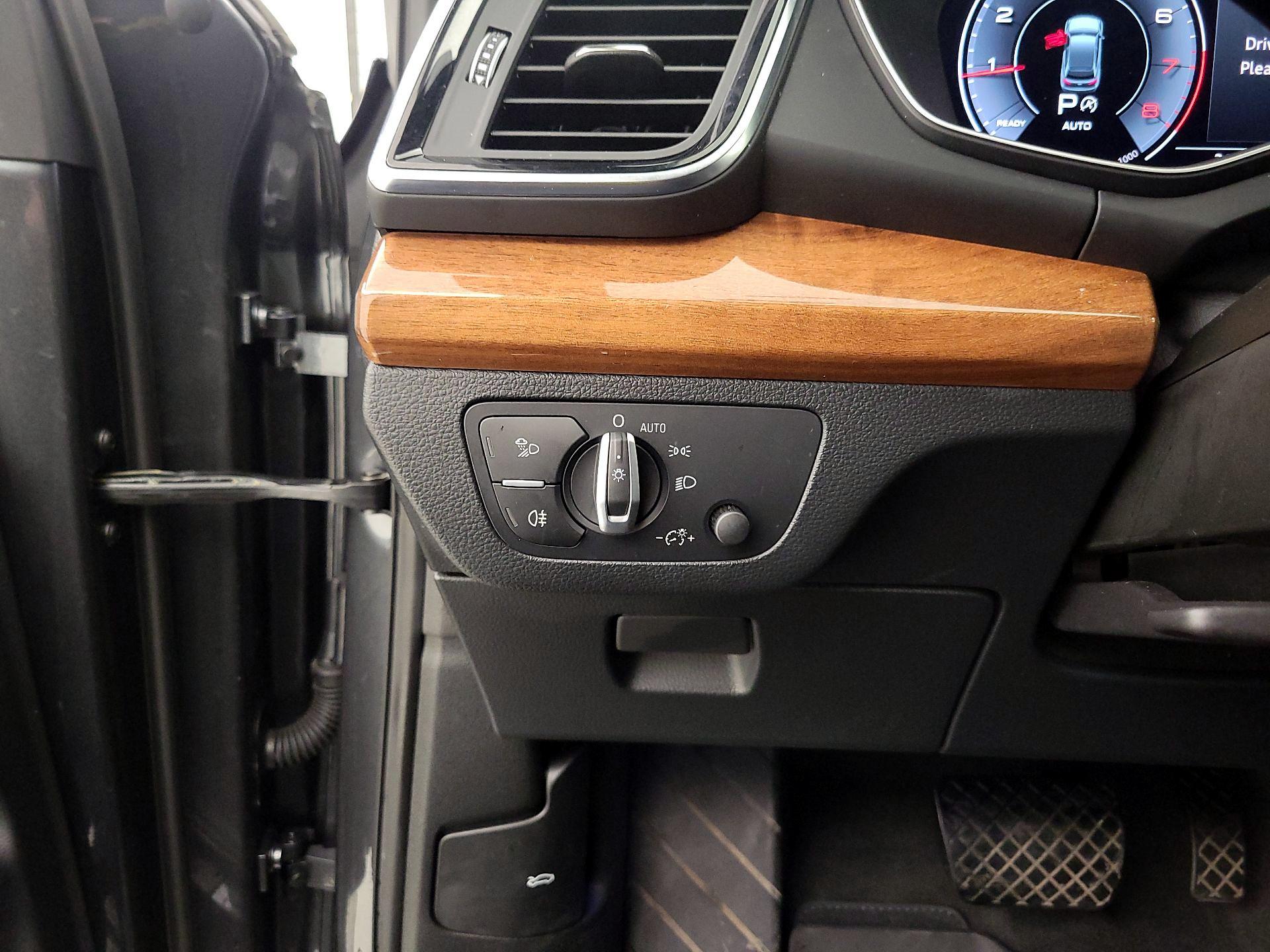 Thumbnail: 2022 Audi Q5 - 13