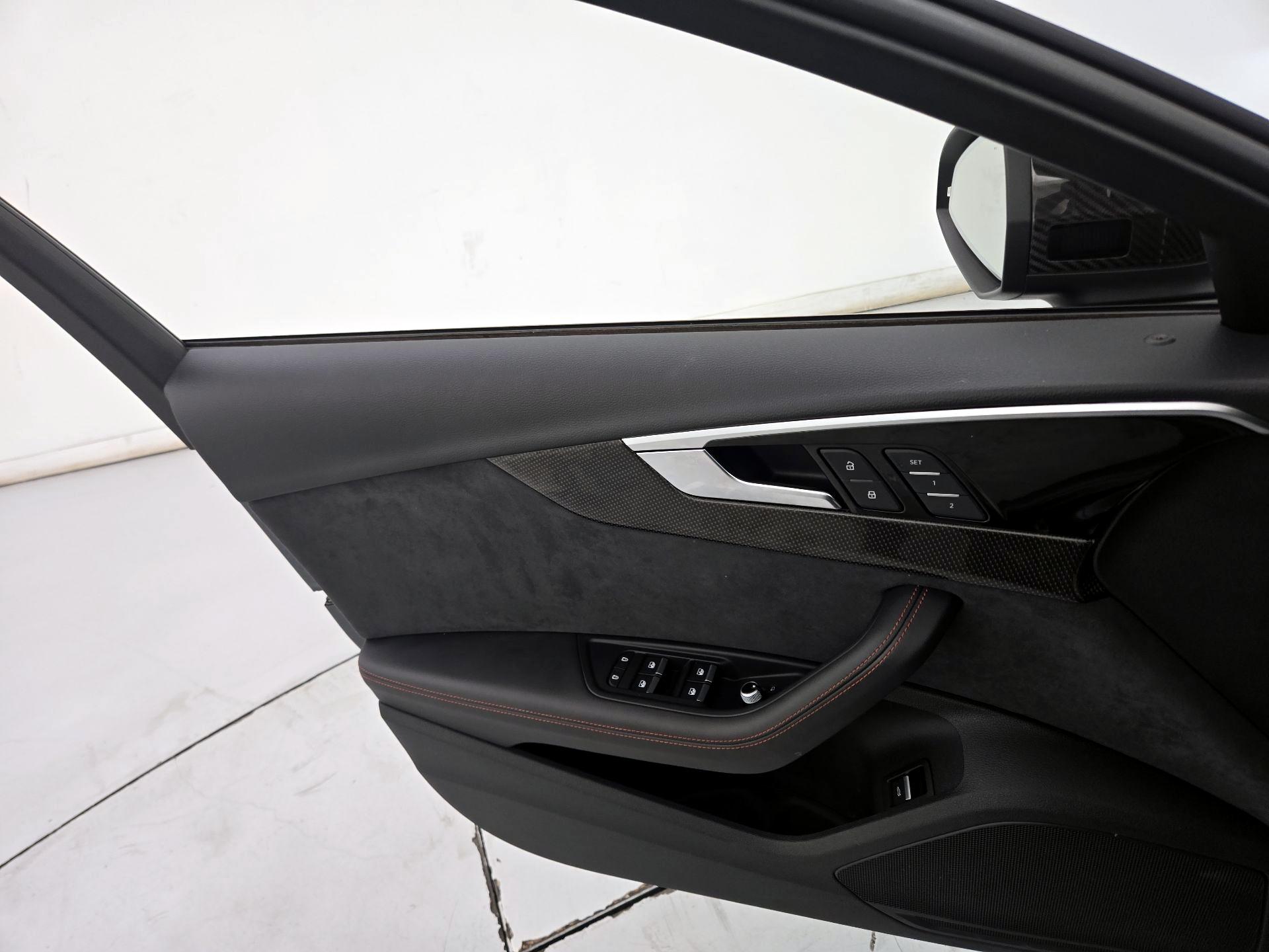 Thumbnail: 2022 Audi S4 - 12