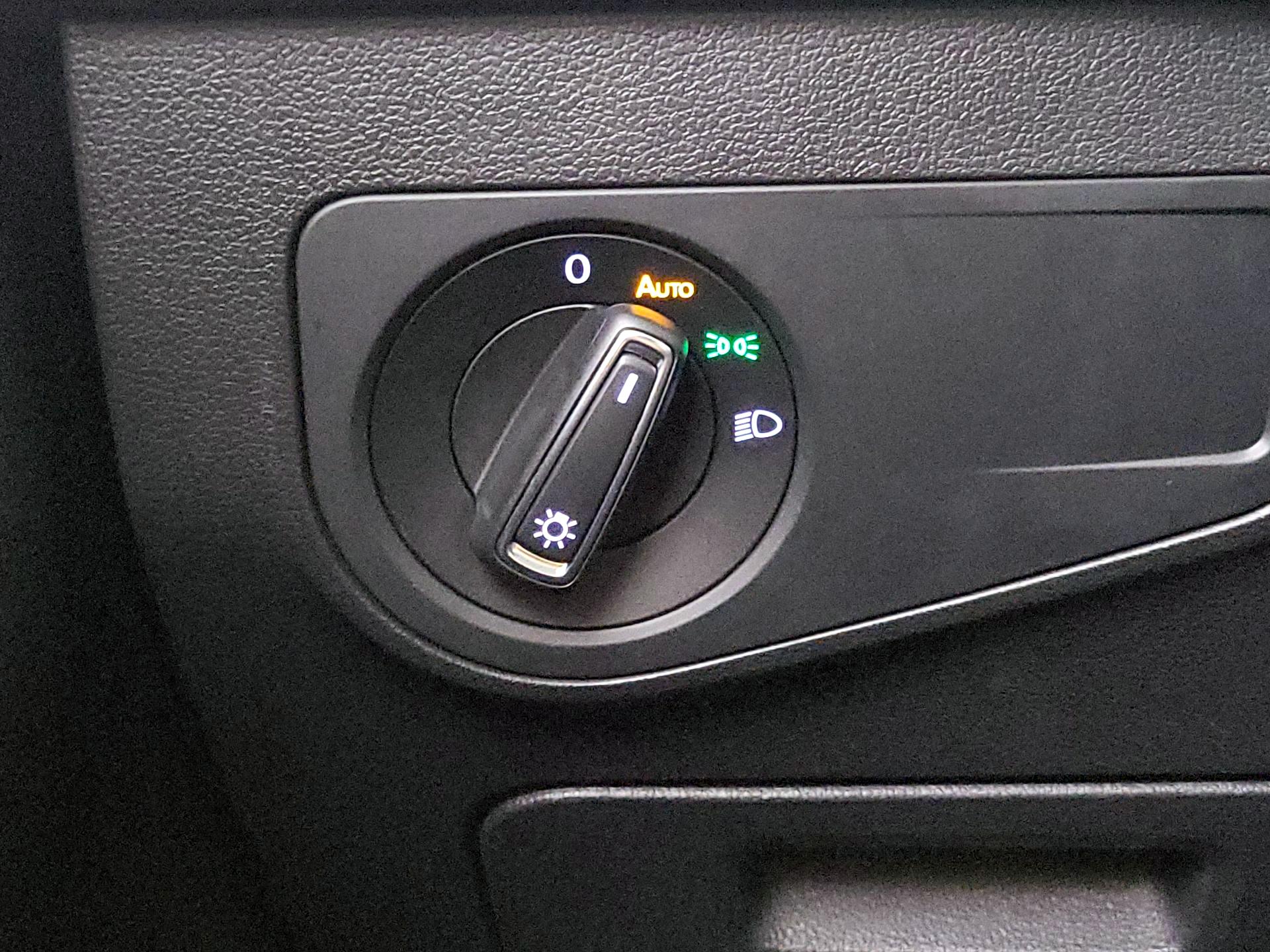 Thumbnail: 2022 Volkswagen Tiguan - 13