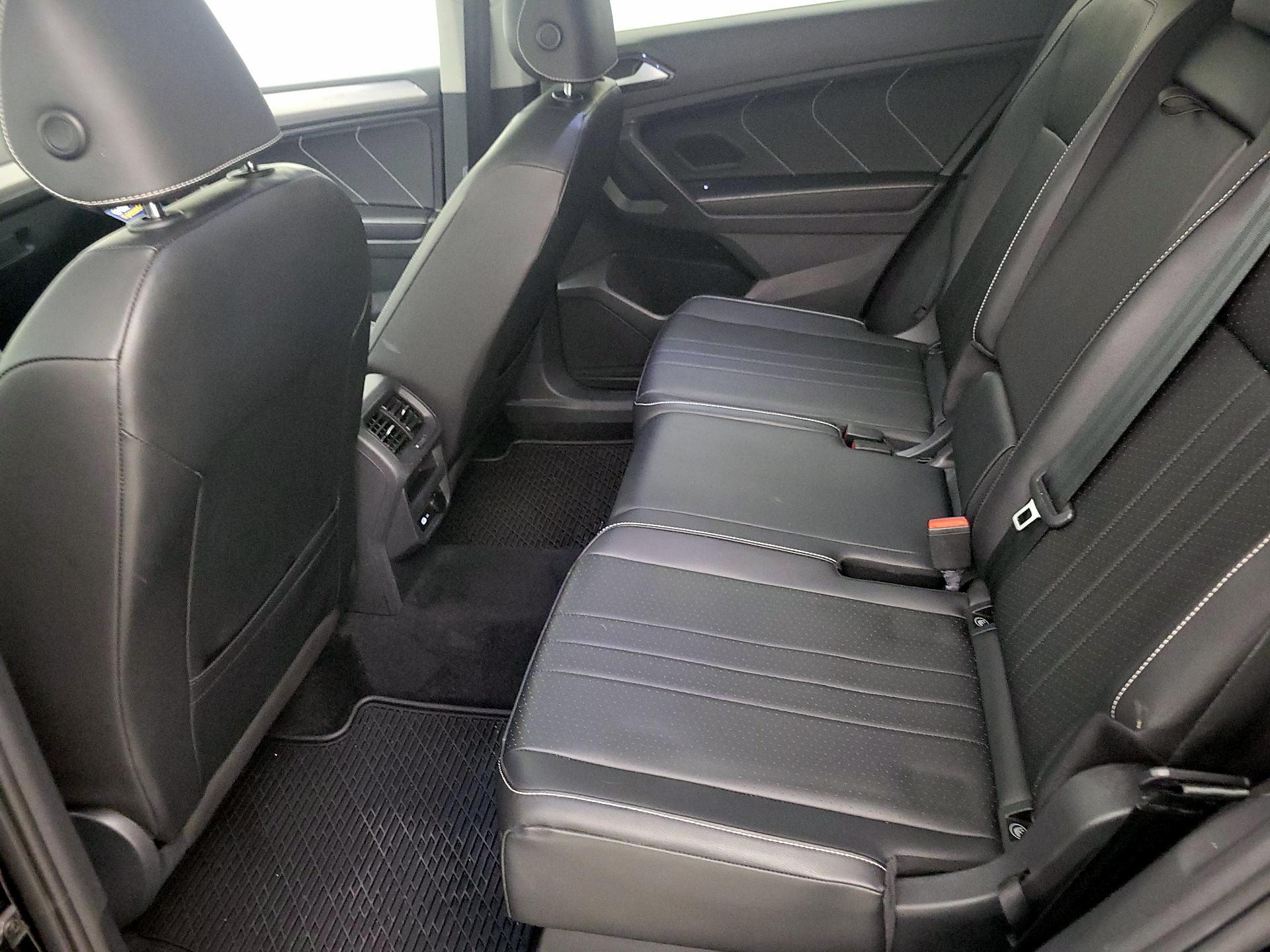 Thumbnail: 2022 Volkswagen Tiguan - 20