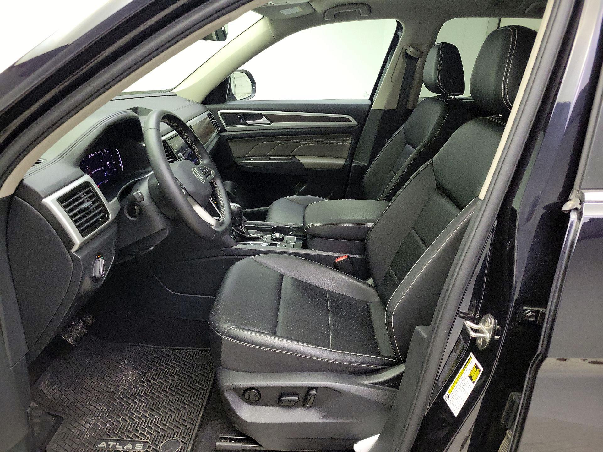 Thumbnail: 2023 Volkswagen Atlas - 11