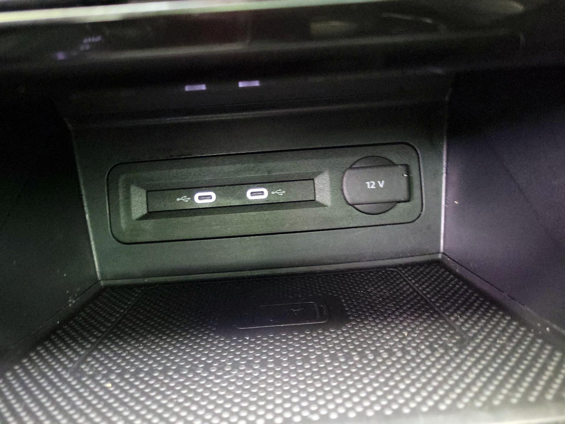 Thumbnail: 2023 Volkswagen Atlas - 18