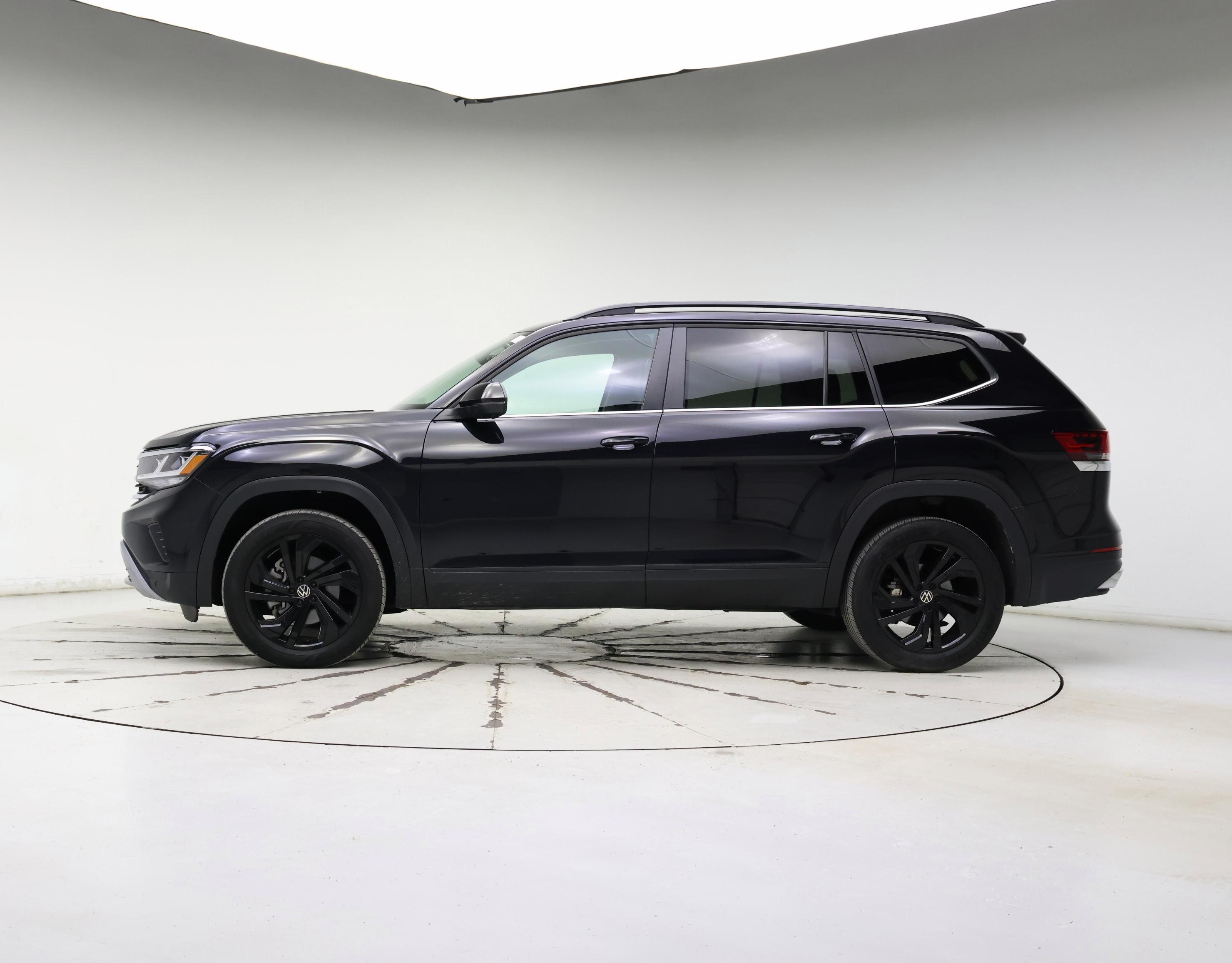 Thumbnail: 2023 Volkswagen Atlas - 3