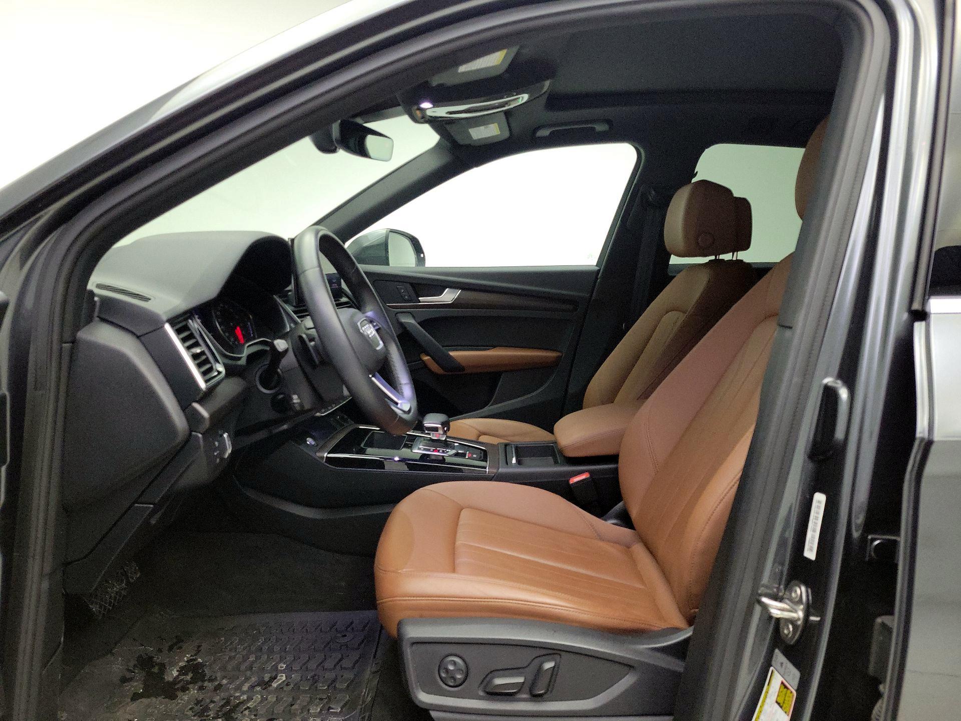 Thumbnail: 2022 Audi Q5 - 11