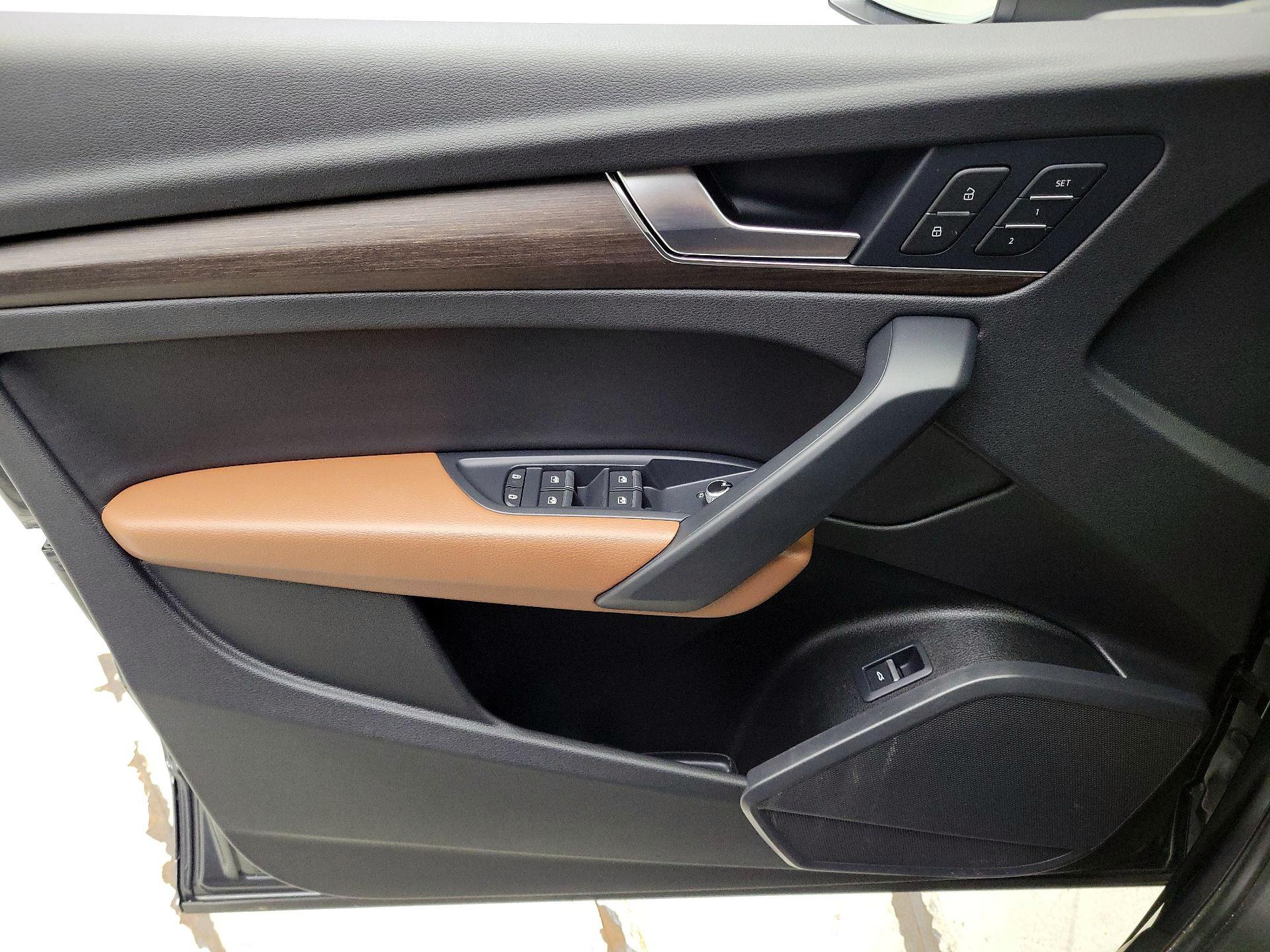 Thumbnail: 2022 Audi Q5 - 12