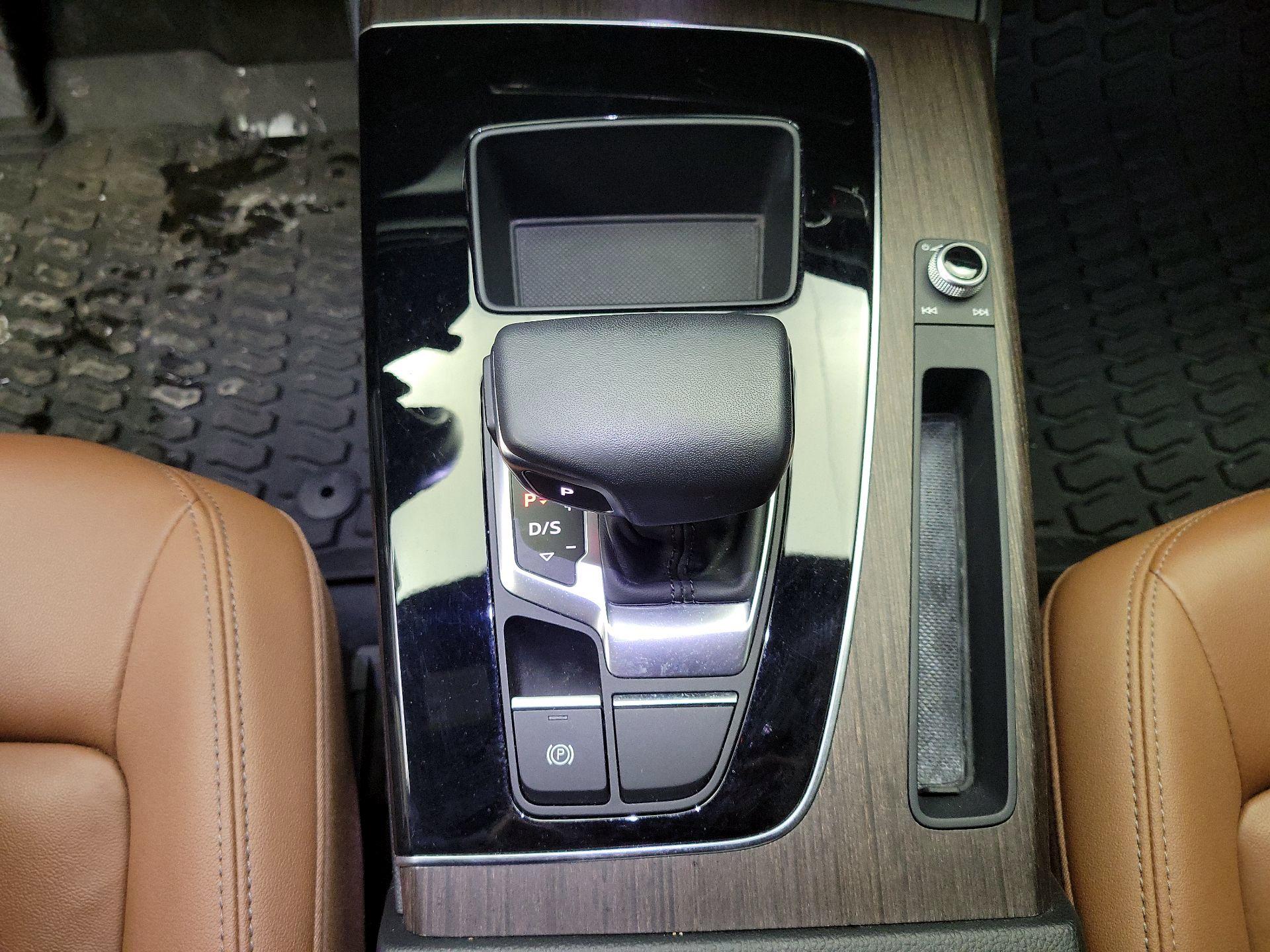 Thumbnail: 2022 Audi Q5 - 17