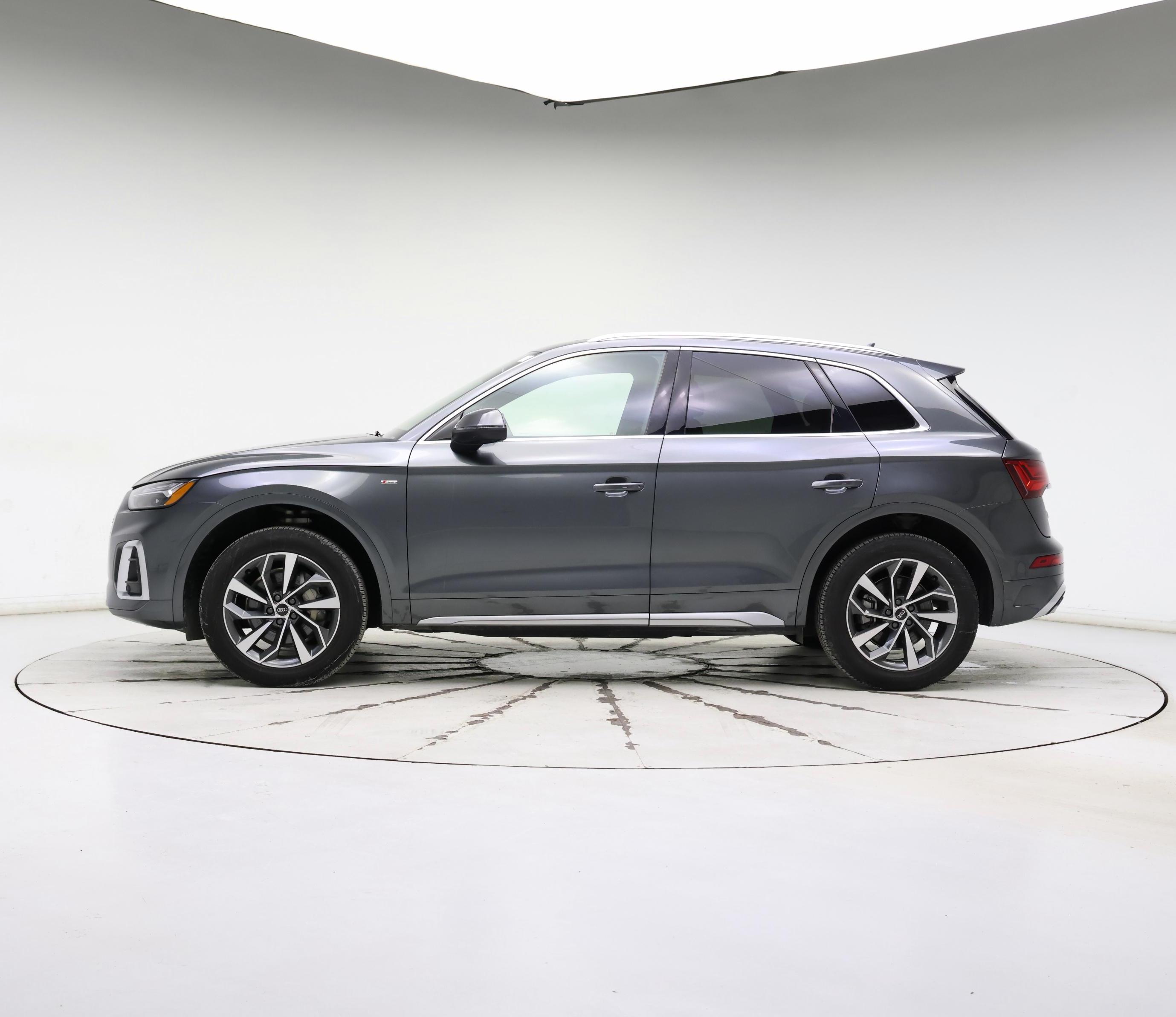 Thumbnail: 2022 Audi Q5 - 3