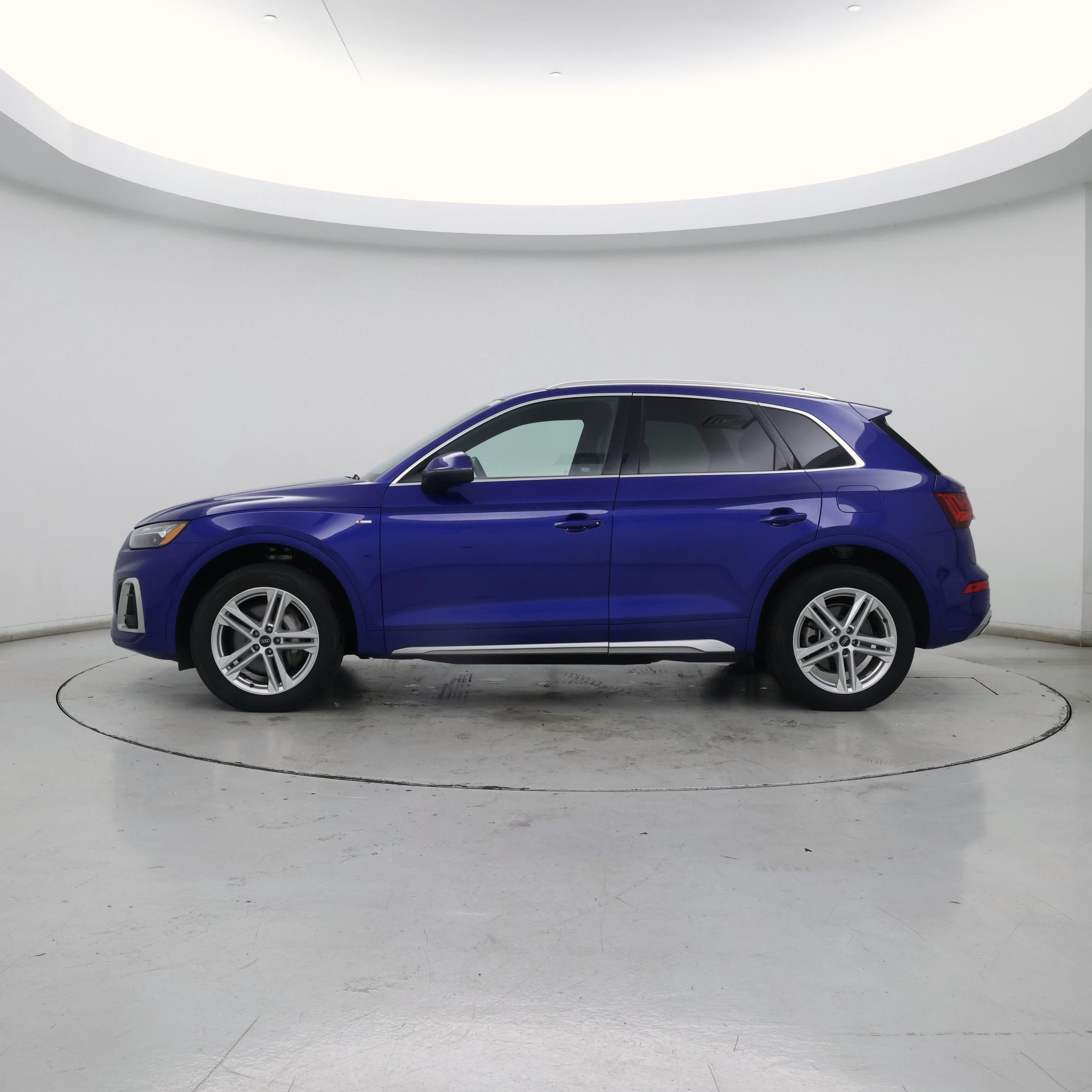 Thumbnail: 2023 Audi Q5 - 3