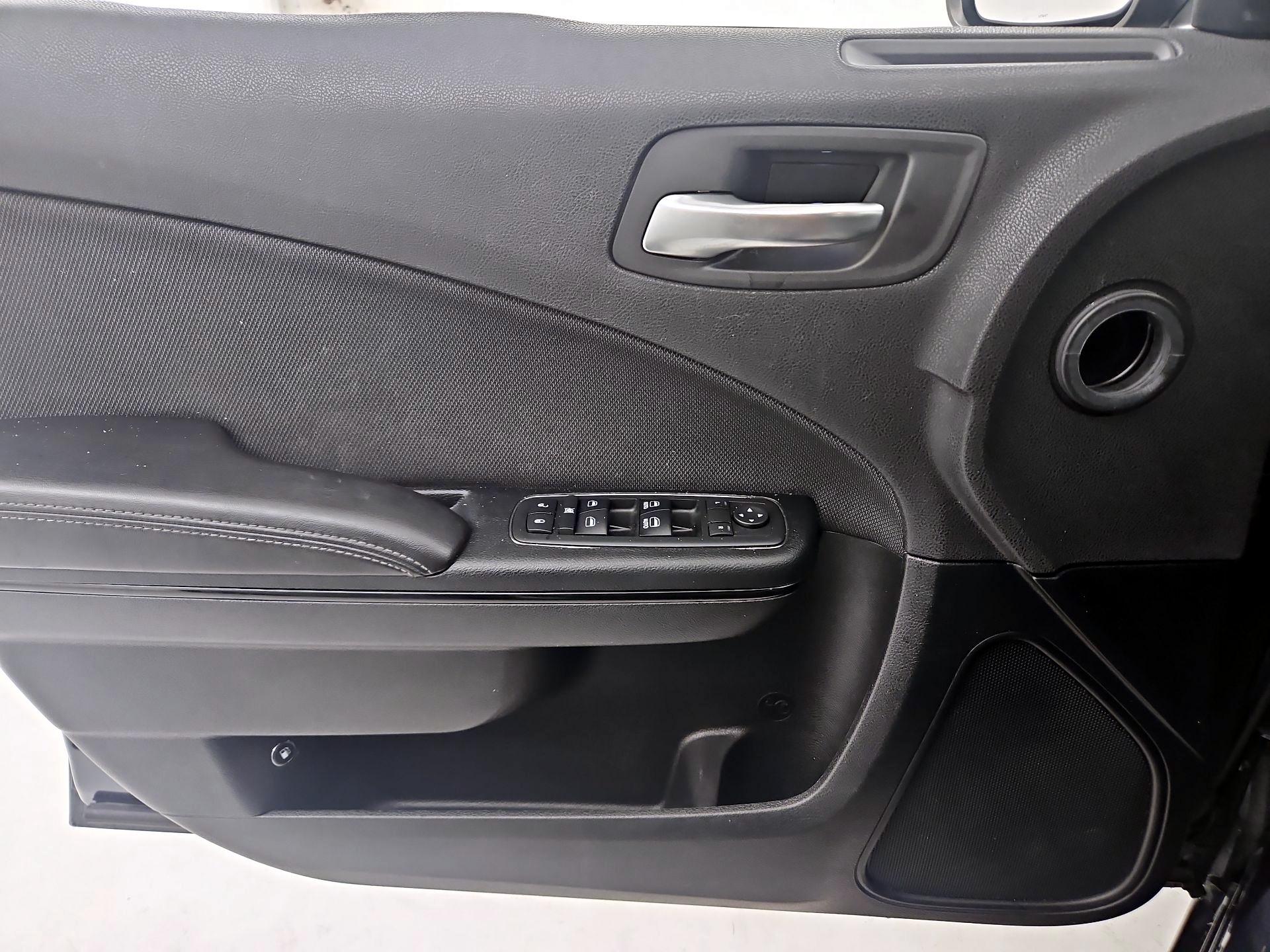 Thumbnail: 2018 Dodge Charger - 12