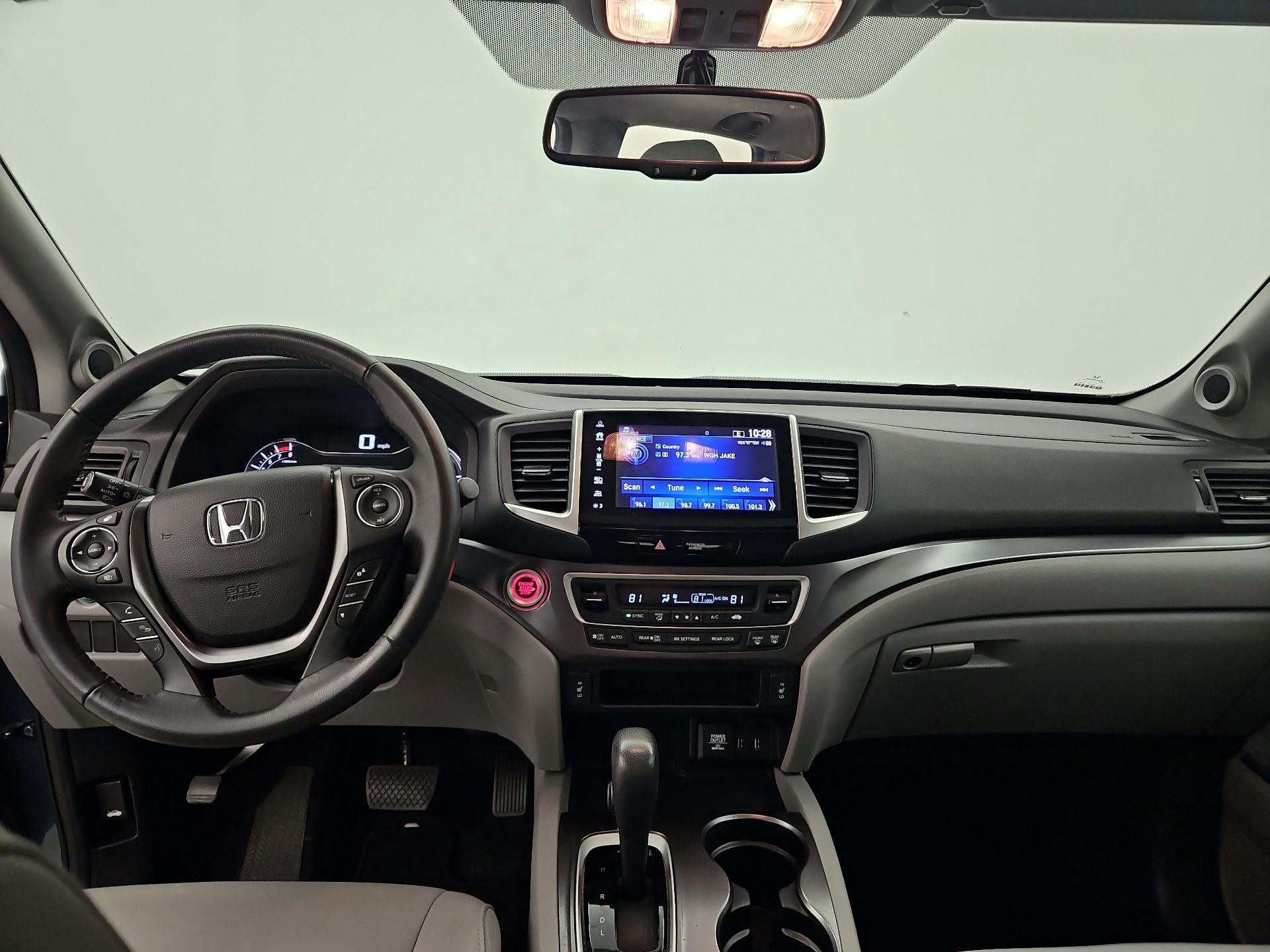 Thumbnail: 2018 Honda Pilot - 9