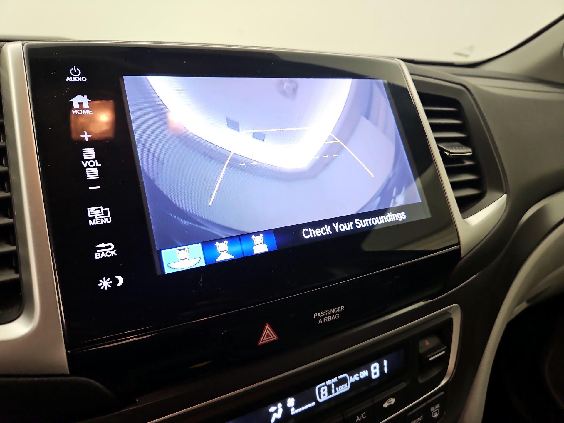 Thumbnail: 2018 Honda Pilot - 14