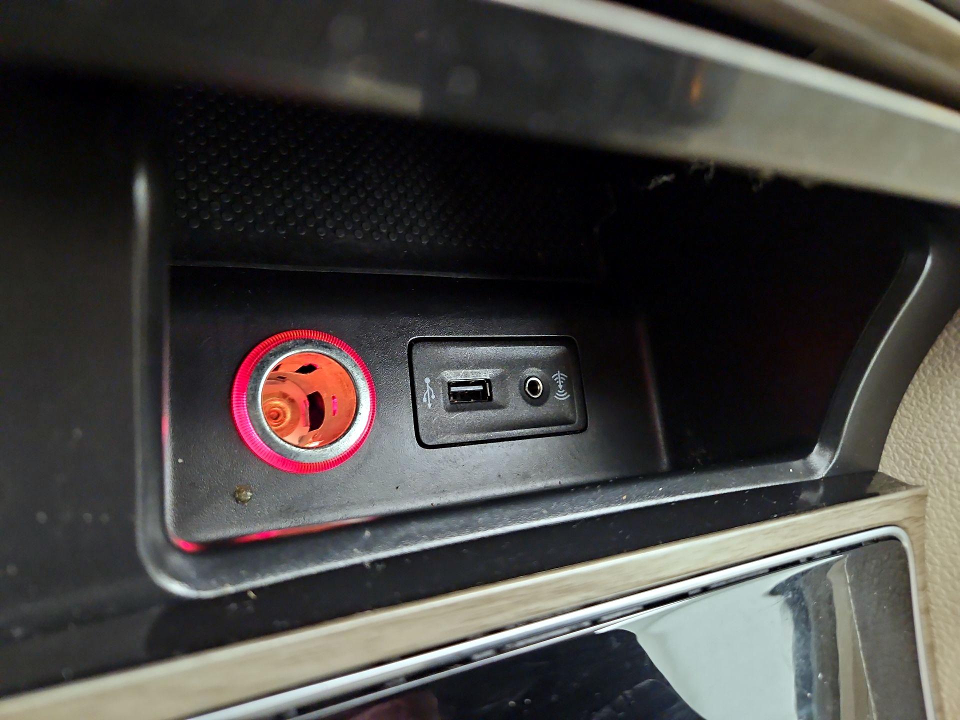 Thumbnail: 2017 Volkswagen Passat - 19