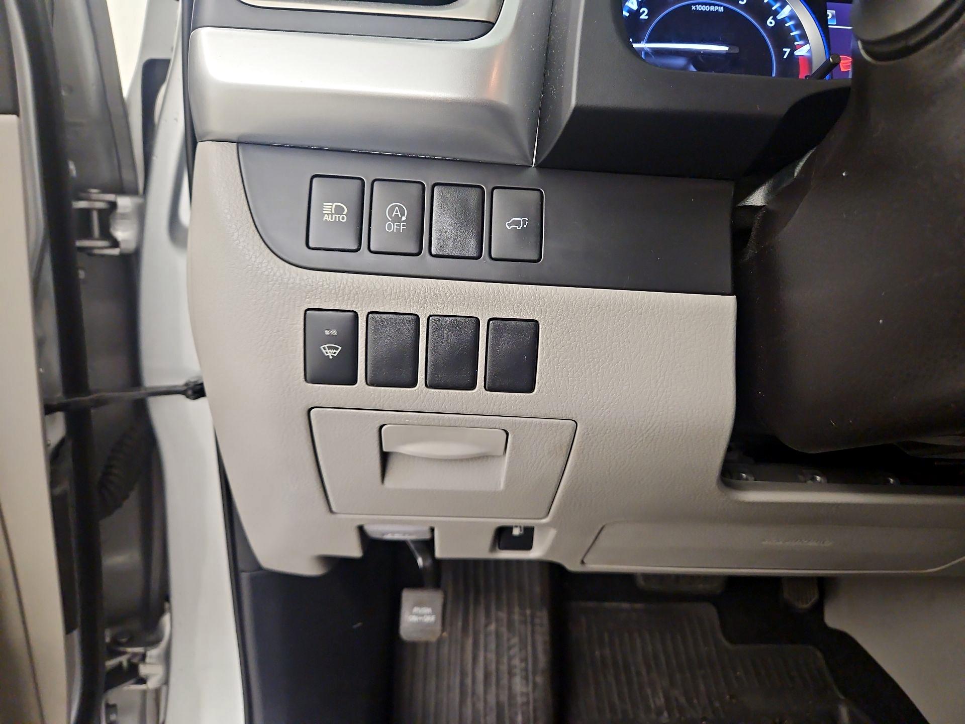 Thumbnail: 2017 Toyota Highlander - 13