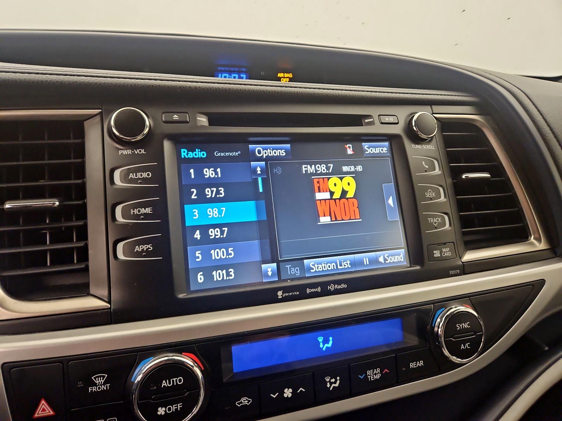 Thumbnail: 2017 Toyota Highlander - 15