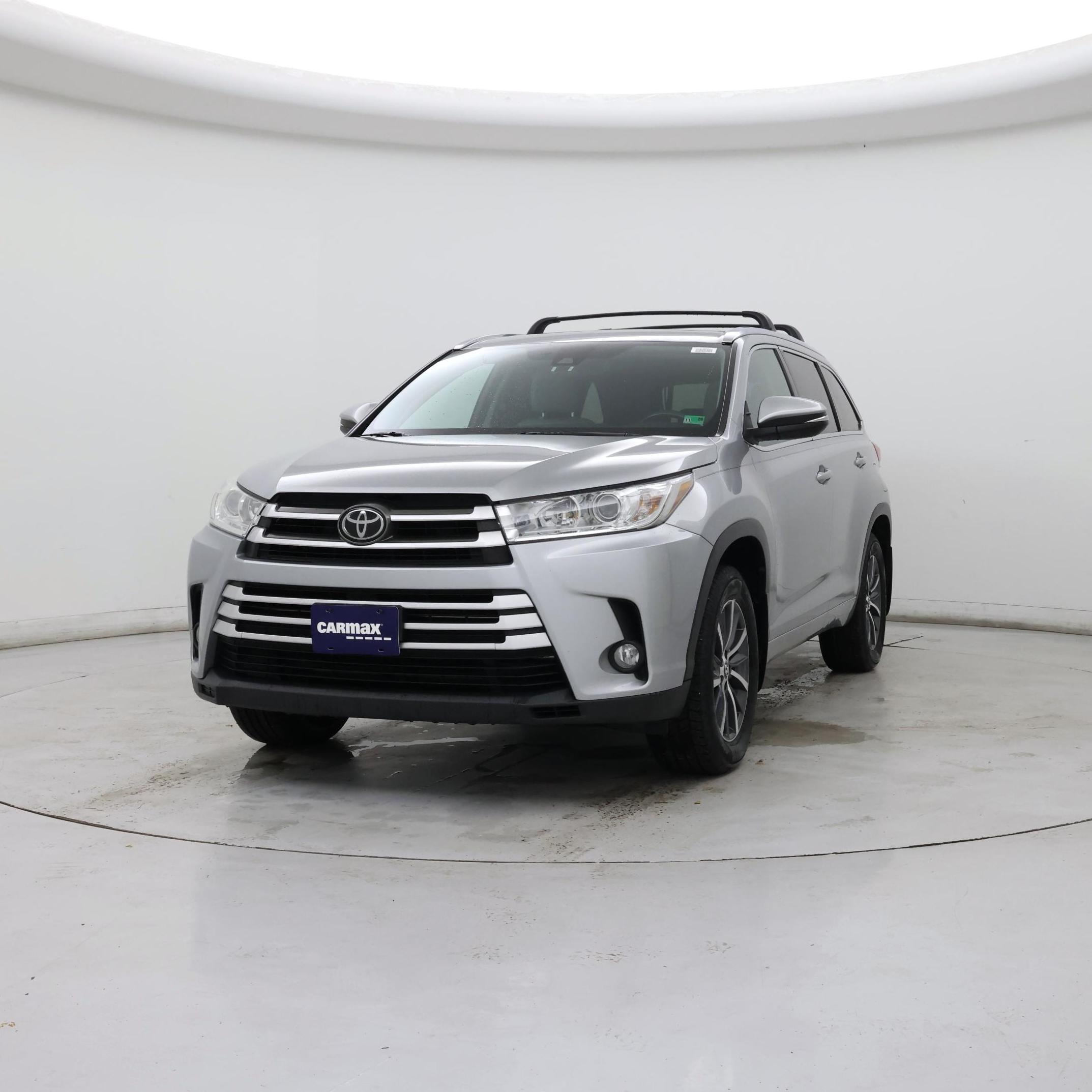 Thumbnail: 2017 Toyota Highlander - 4