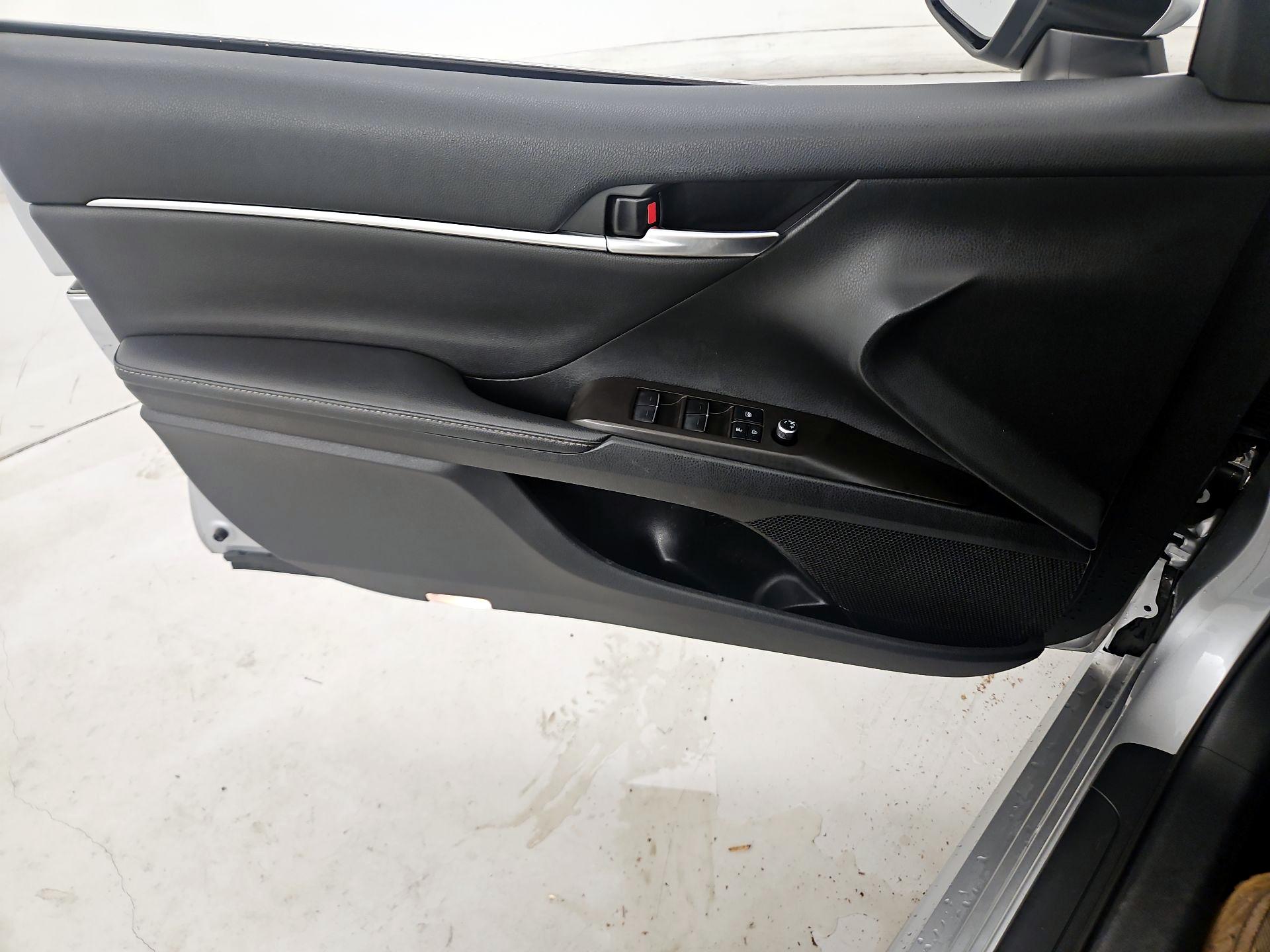 Thumbnail: 2021 Toyota Camry - 12